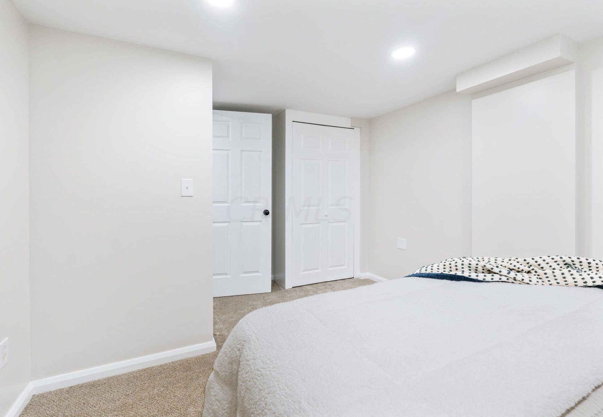 1081 Racine Ave, Columbus OH  43204-2720 exterior