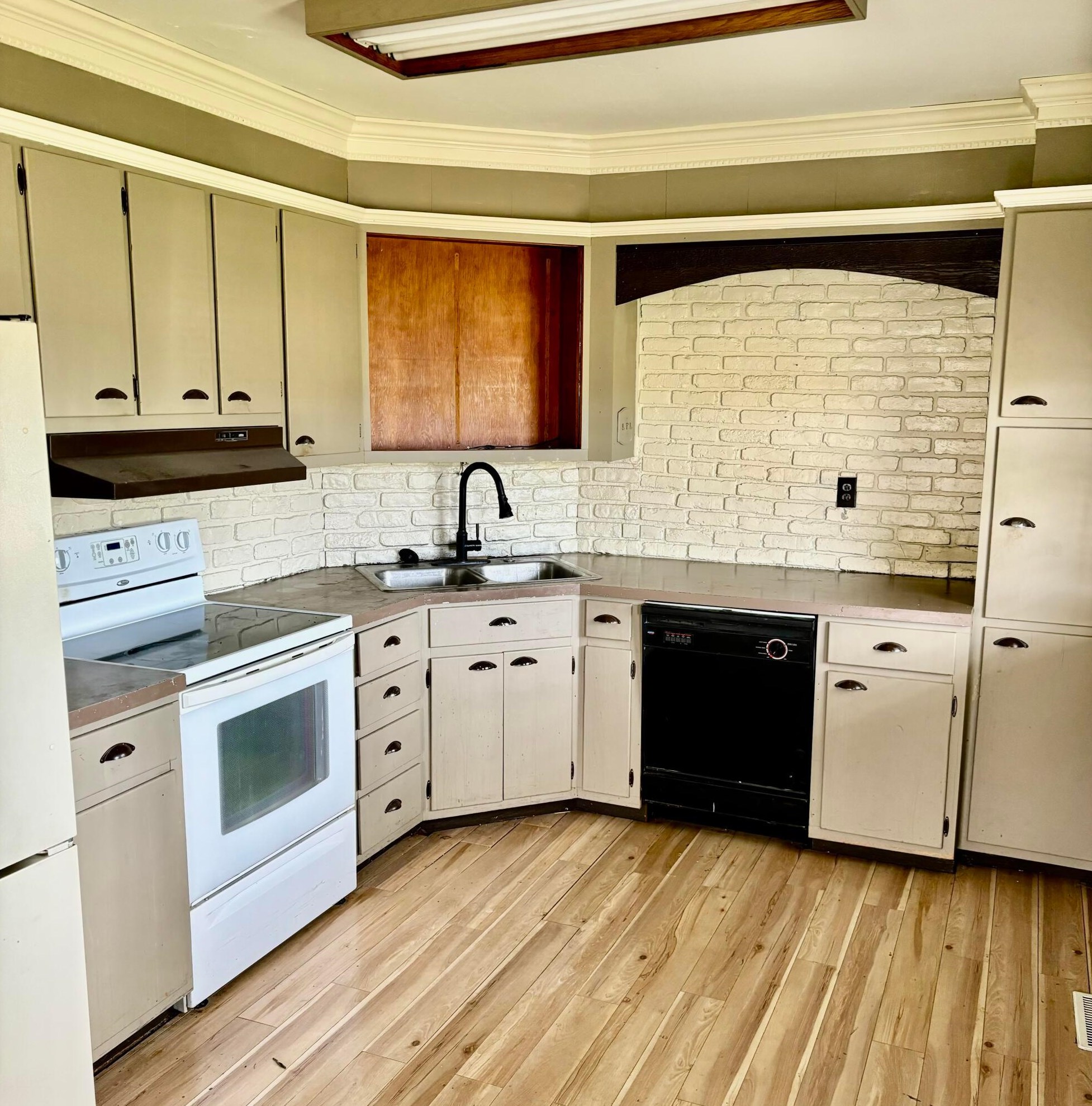 9493 High Free Pike, West Jefferson, OH 43162