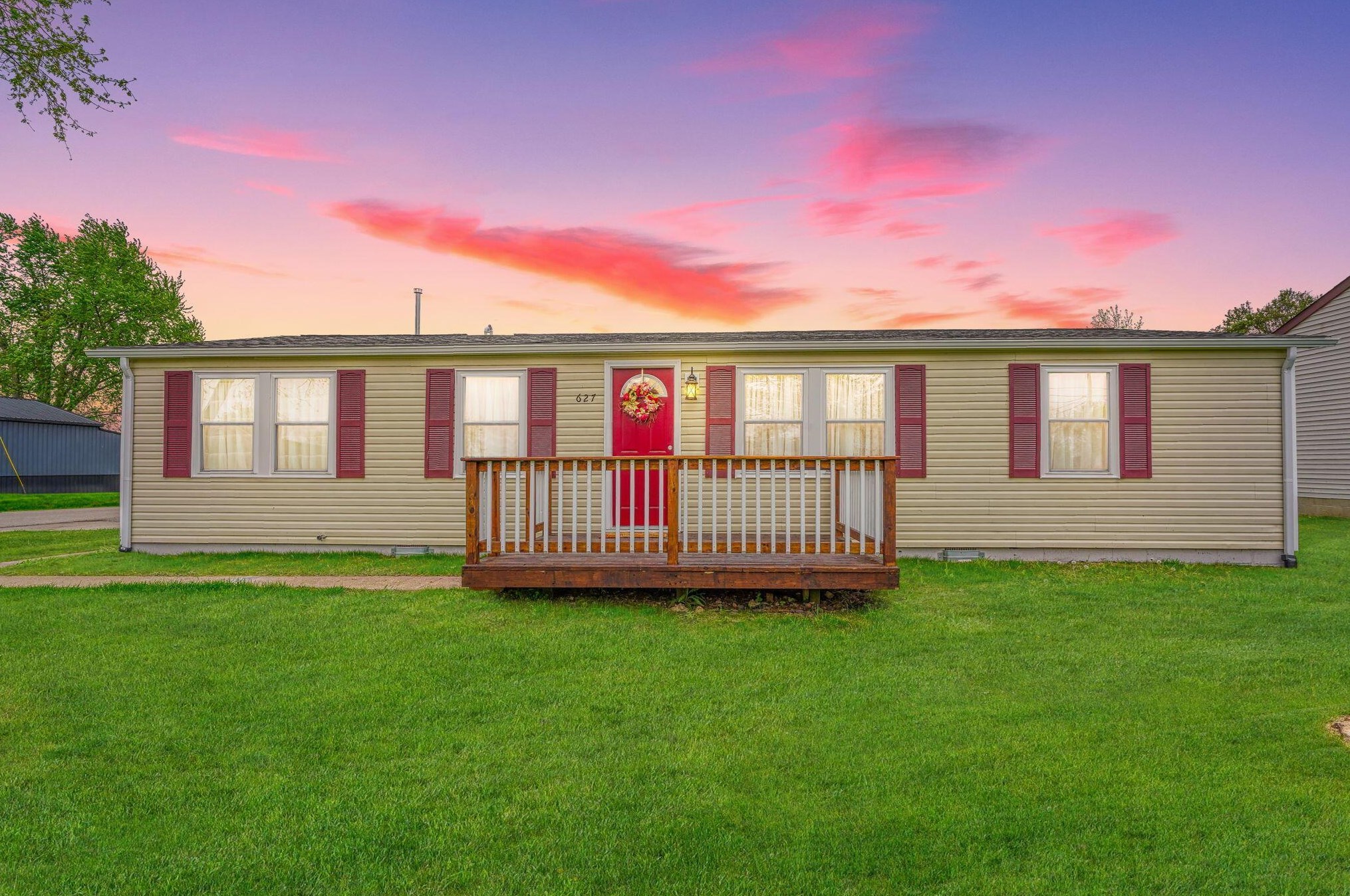 627 S Water St, Williamsport, OH 43164
