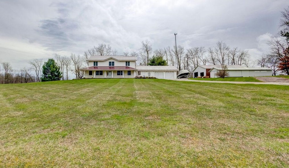 21798 Coshocton Rd, Howard, OH 43028