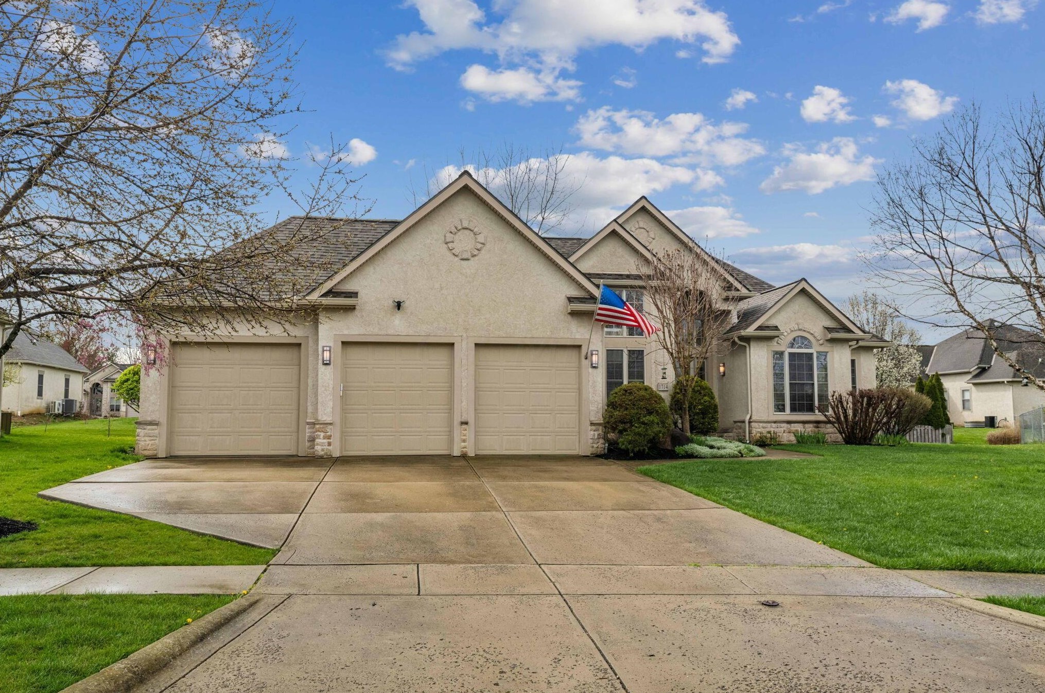 1714 Tuscarora Dr, Darbydale, OH 43123