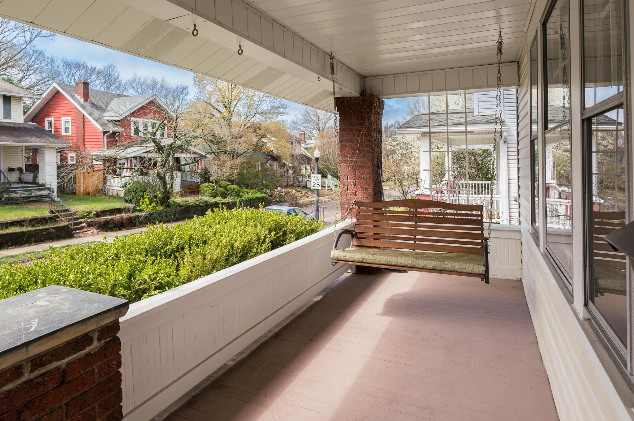 214 Pacemont Rd, Columbus, OH 43202-1227