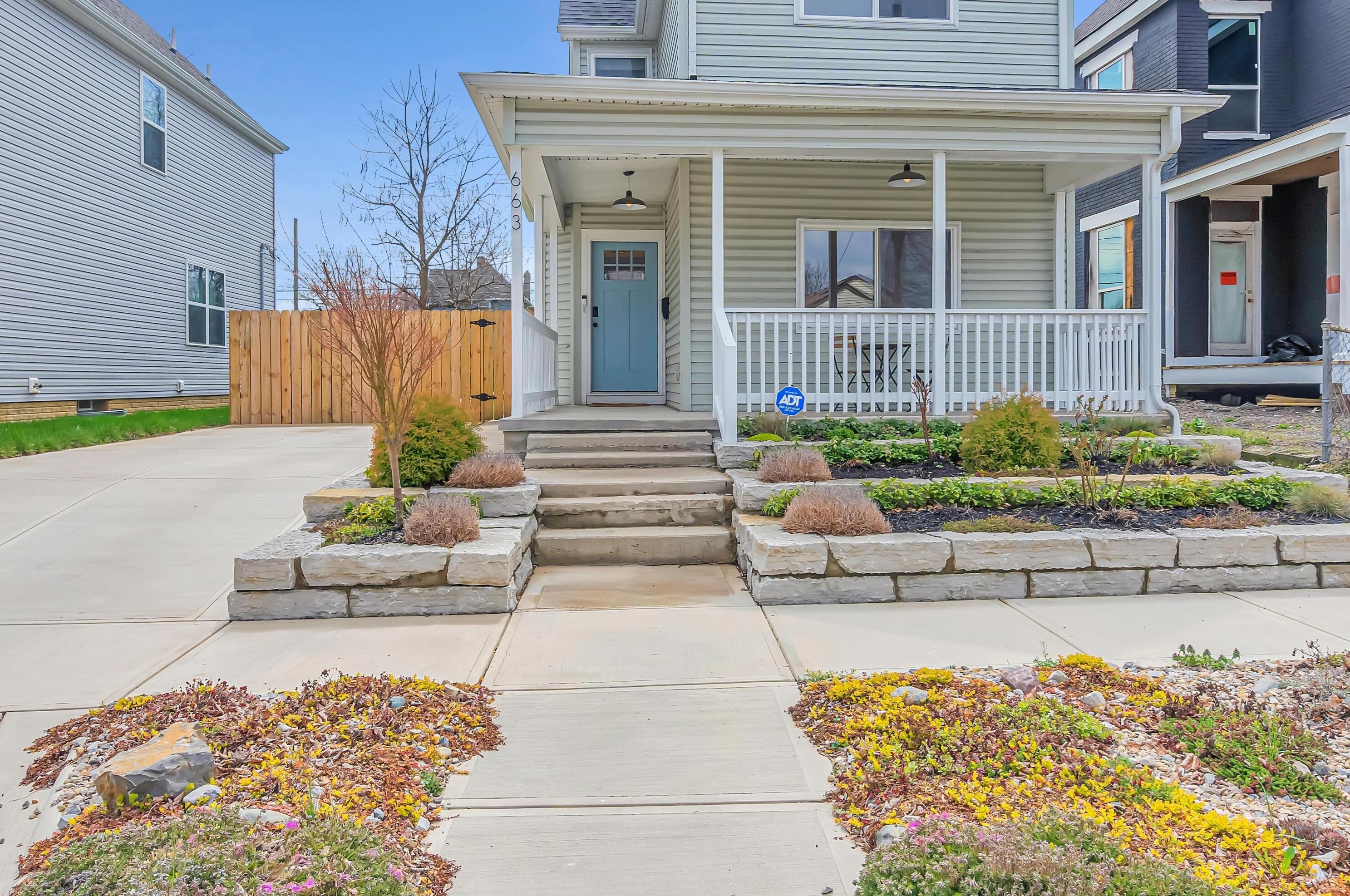 663 3rd Ave, Columbus OH  43201-3722 exterior