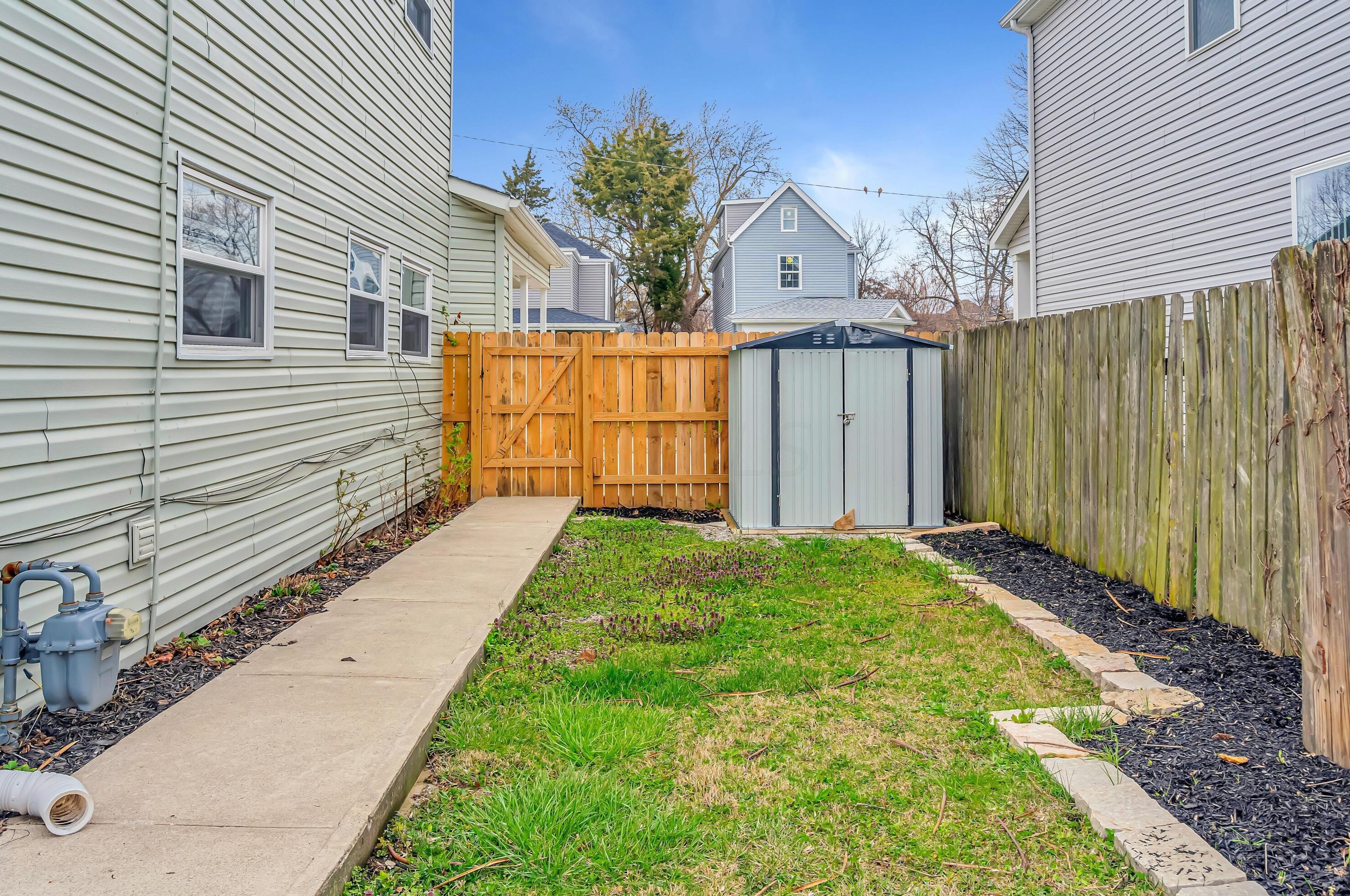 663 3rd Ave, Columbus OH  43201-3722 exterior