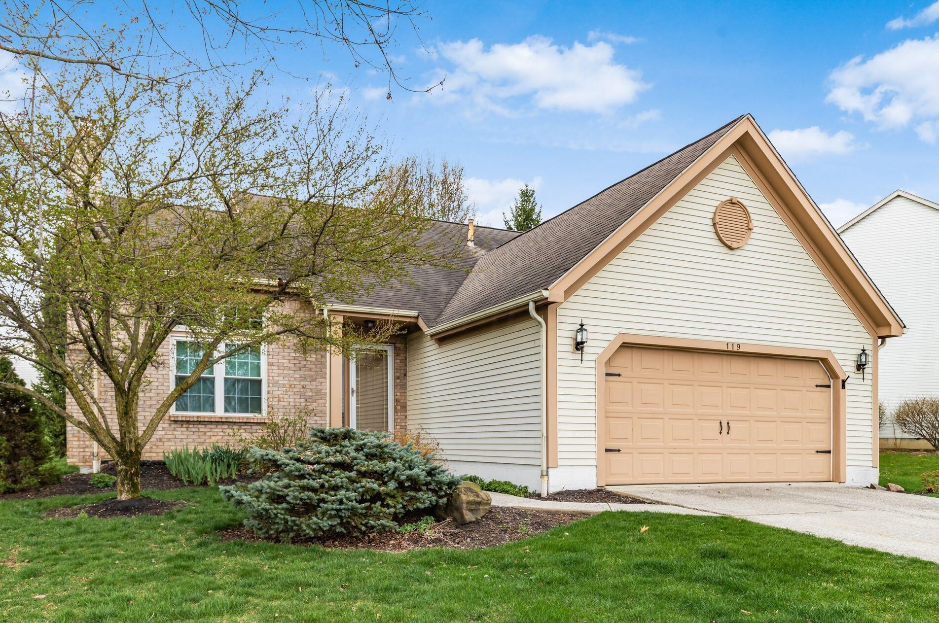 119 Dogwood Dr, Delaware, OH 43015-2784