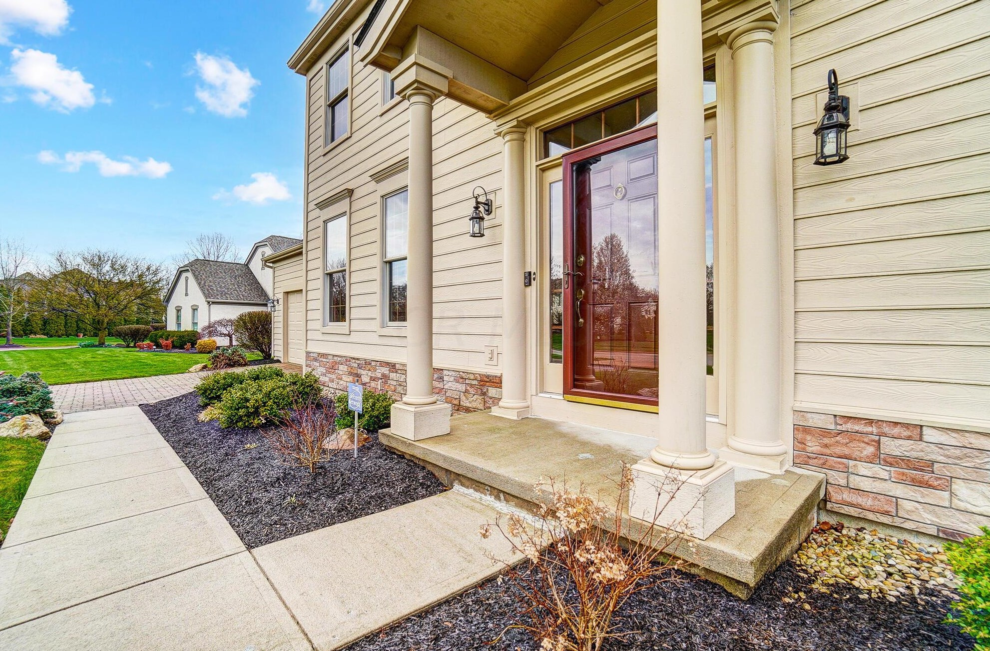 6826 Mcdevitt Dr, Dublin, OH 43017-8650
