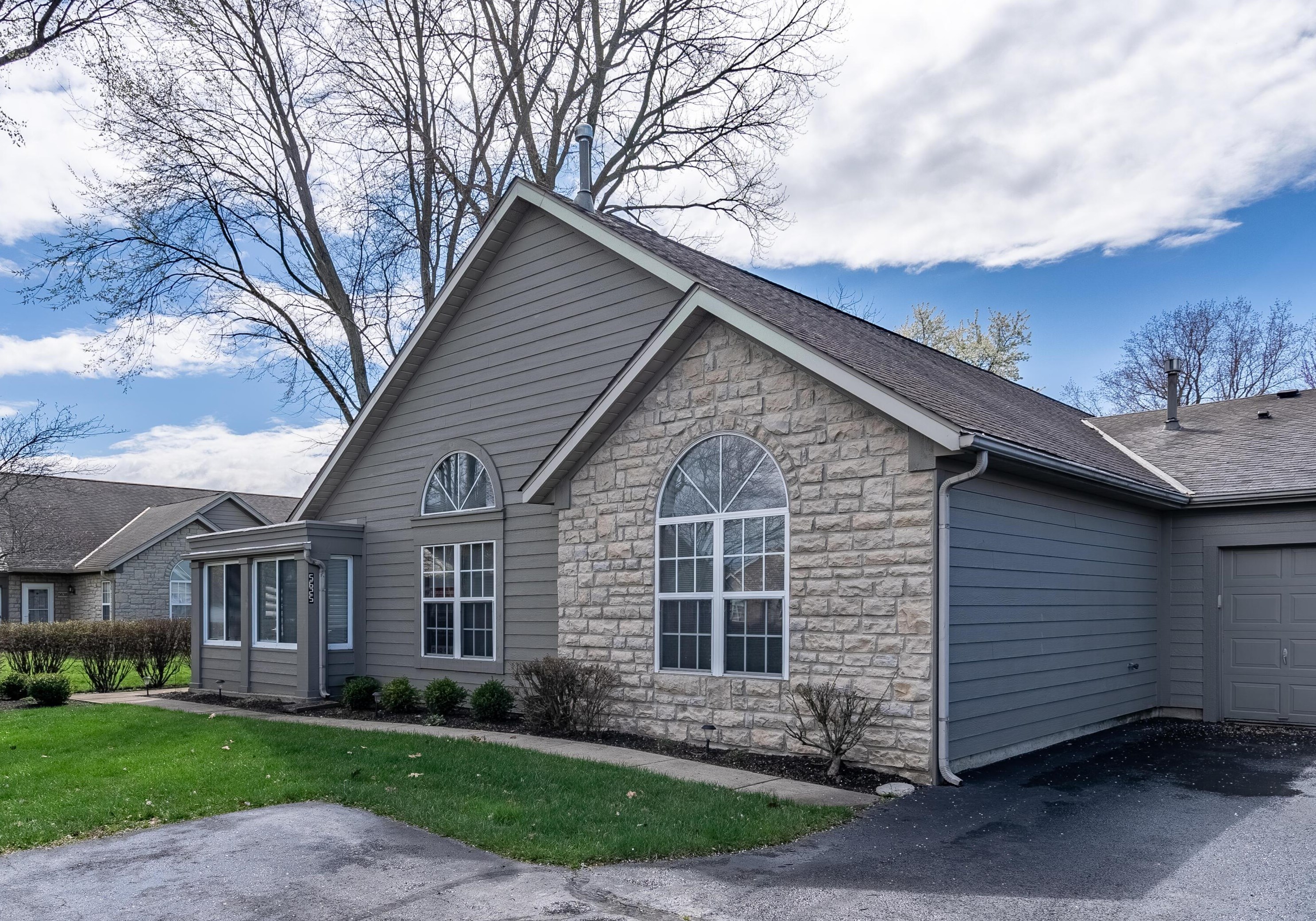 5625 Links Blvd, Hilliard, OH 43026-1397