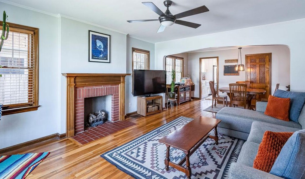 229 Jeffrey Pl, Columbus OH  43214-1705 exterior