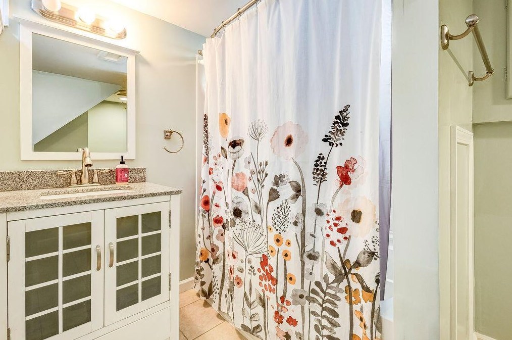 229 Jeffrey Pl, Columbus OH  43214-1705 exterior