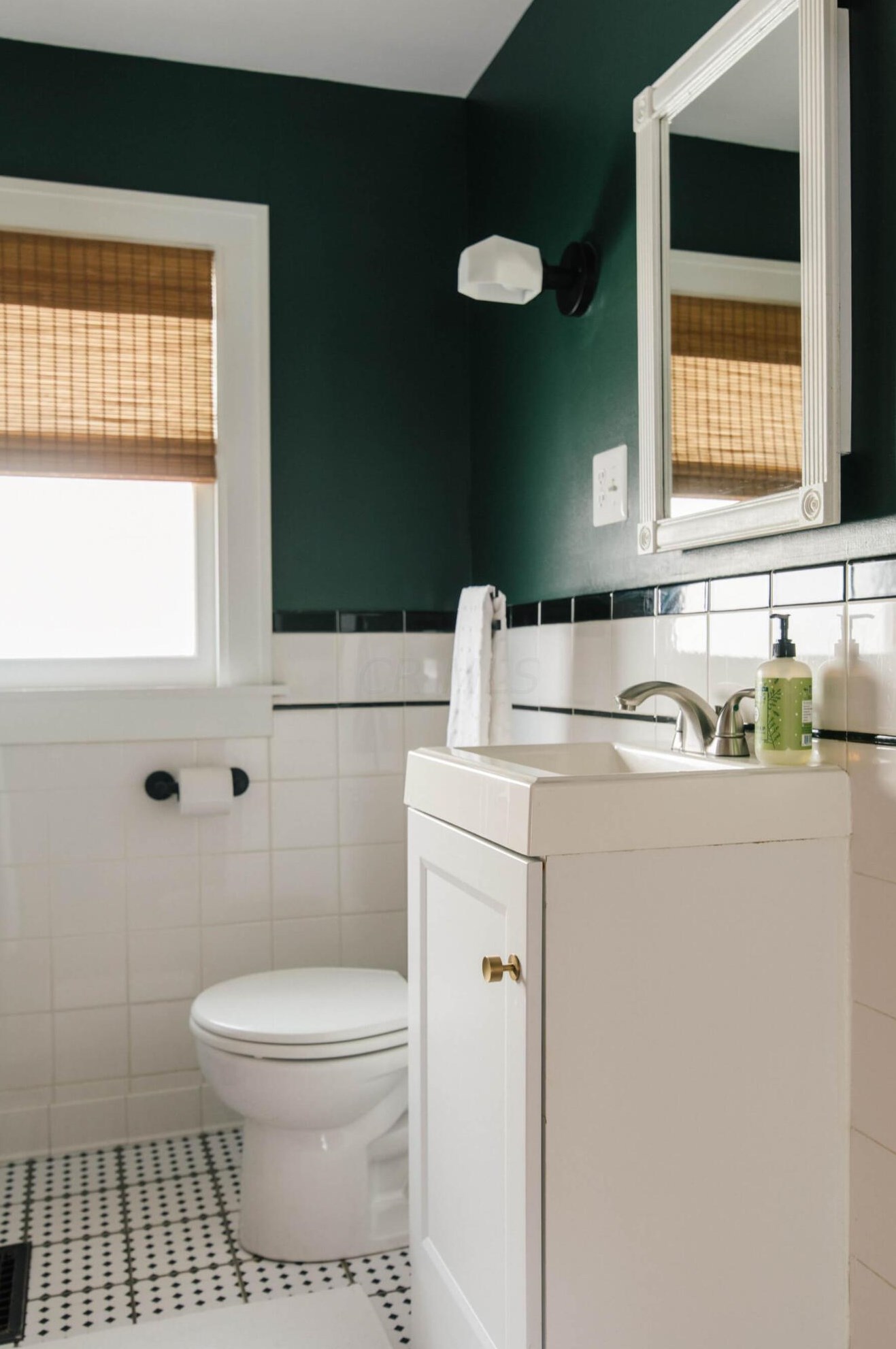 463 Tibet Rd, Columbus OH  43202-2231 exterior