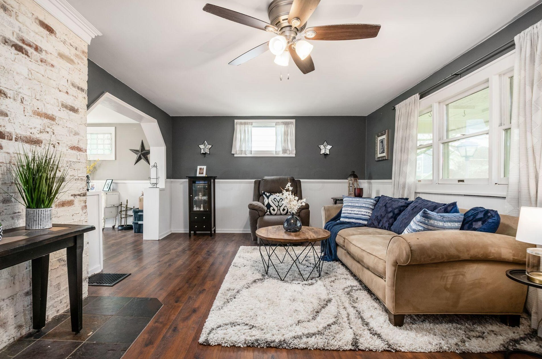 596 Townsend Ave, Columbus OH 43223-1825 exterior