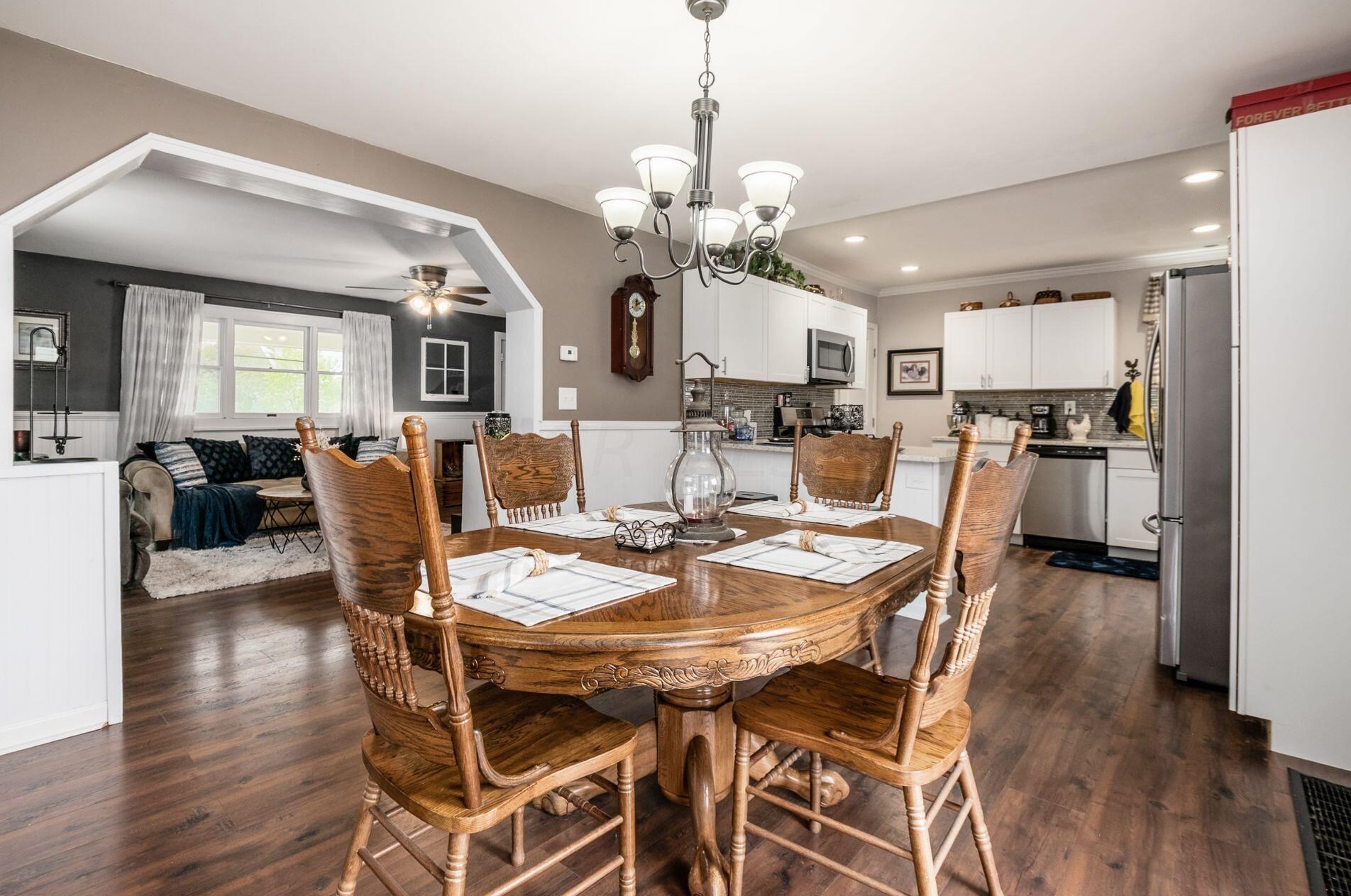 596 Townsend Ave, Columbus OH 43223-1825 exterior