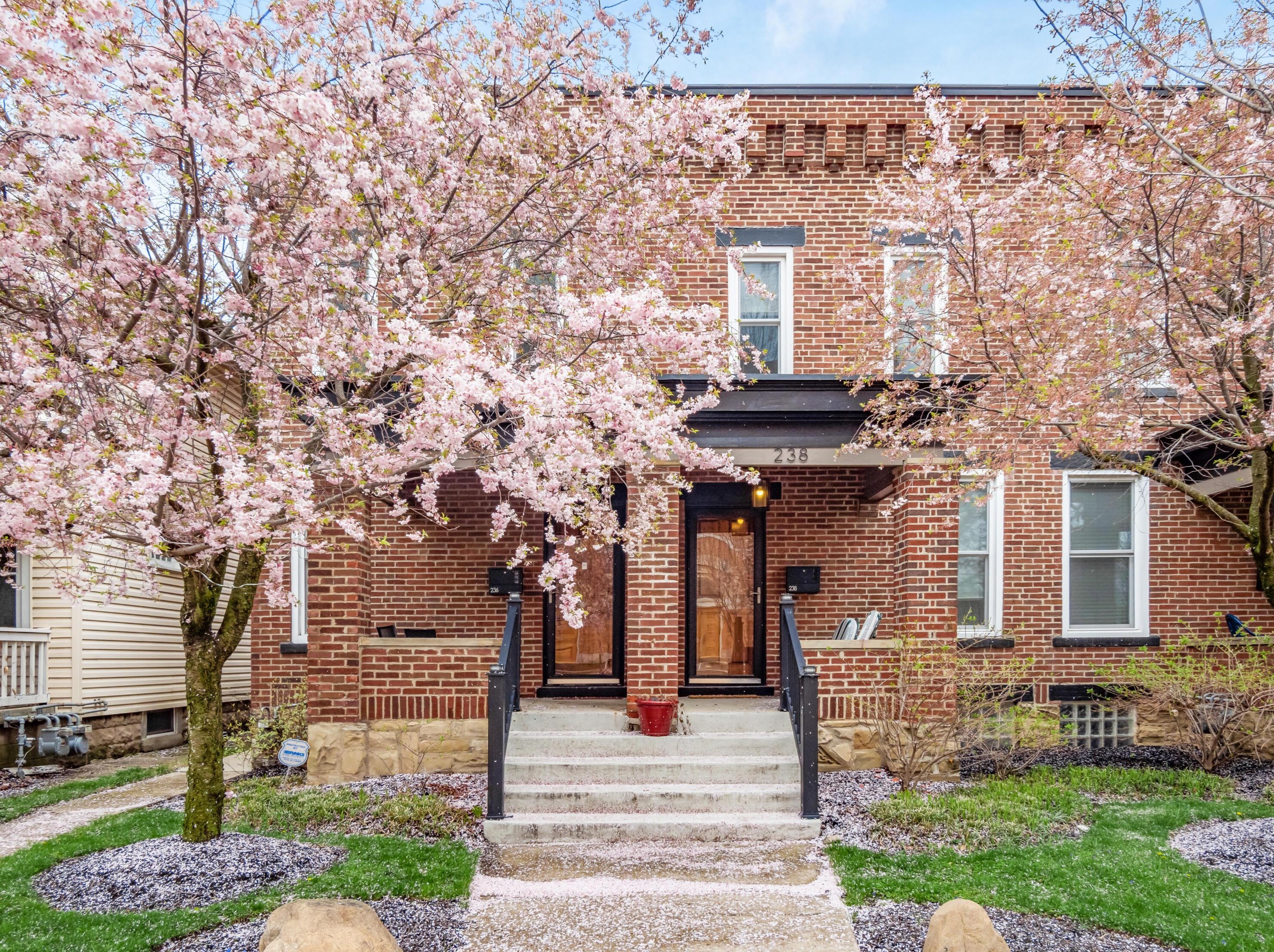 236 Hanford St, Columbus OH  43206-3665 exterior