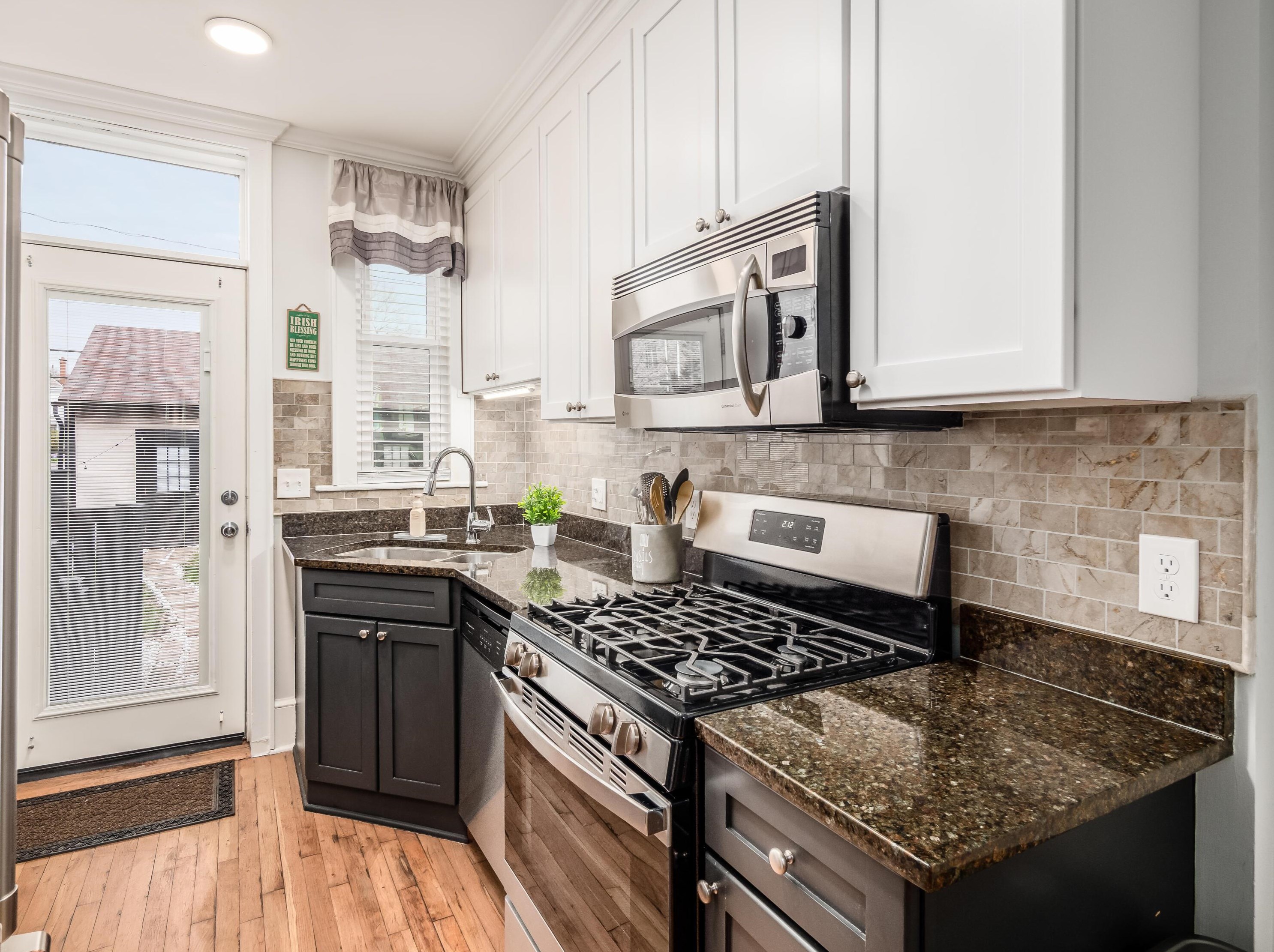 236 Hanford St, Columbus OH  43206-3665 exterior