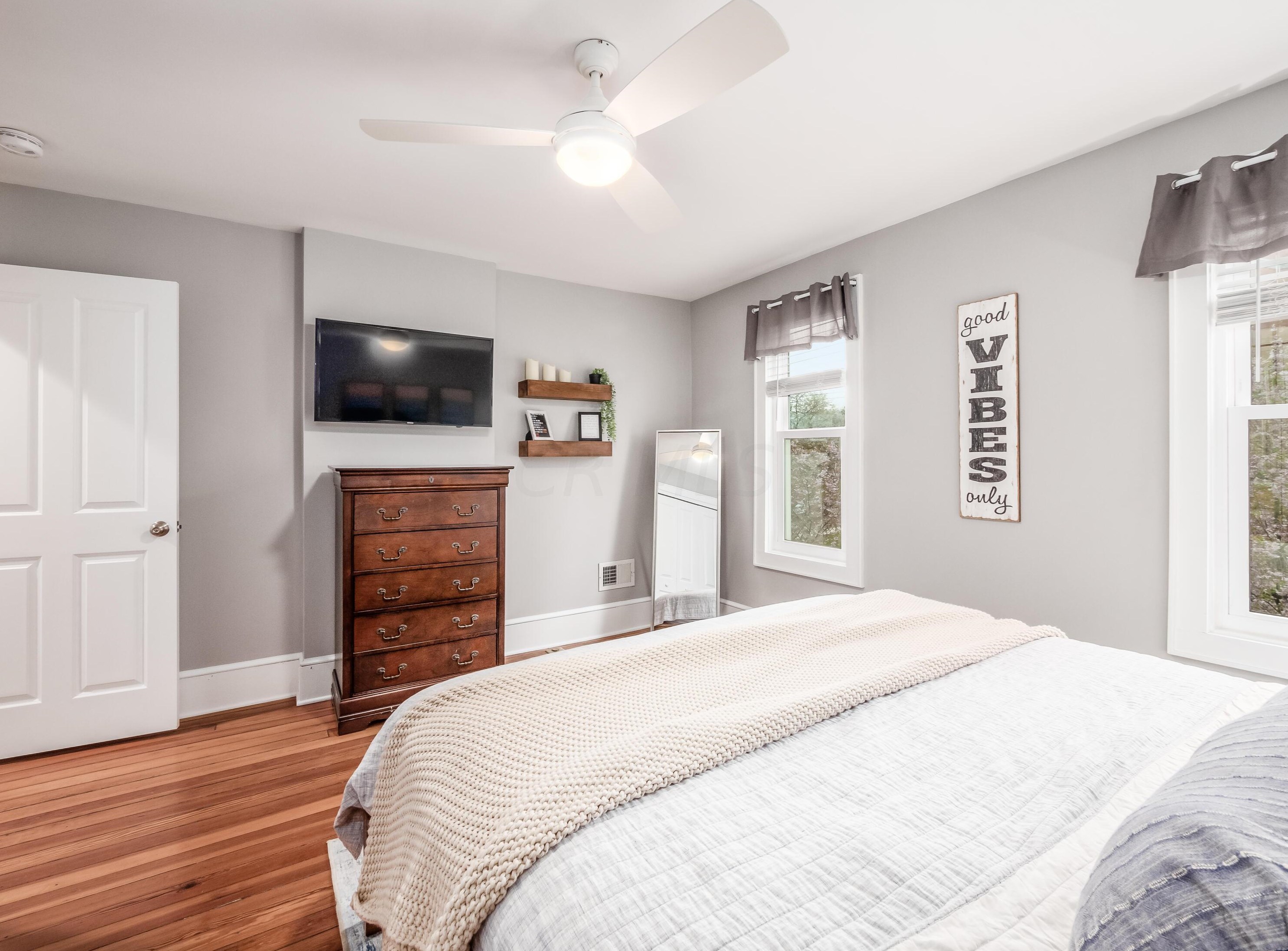 236 Hanford St, Columbus OH  43206-3665 exterior