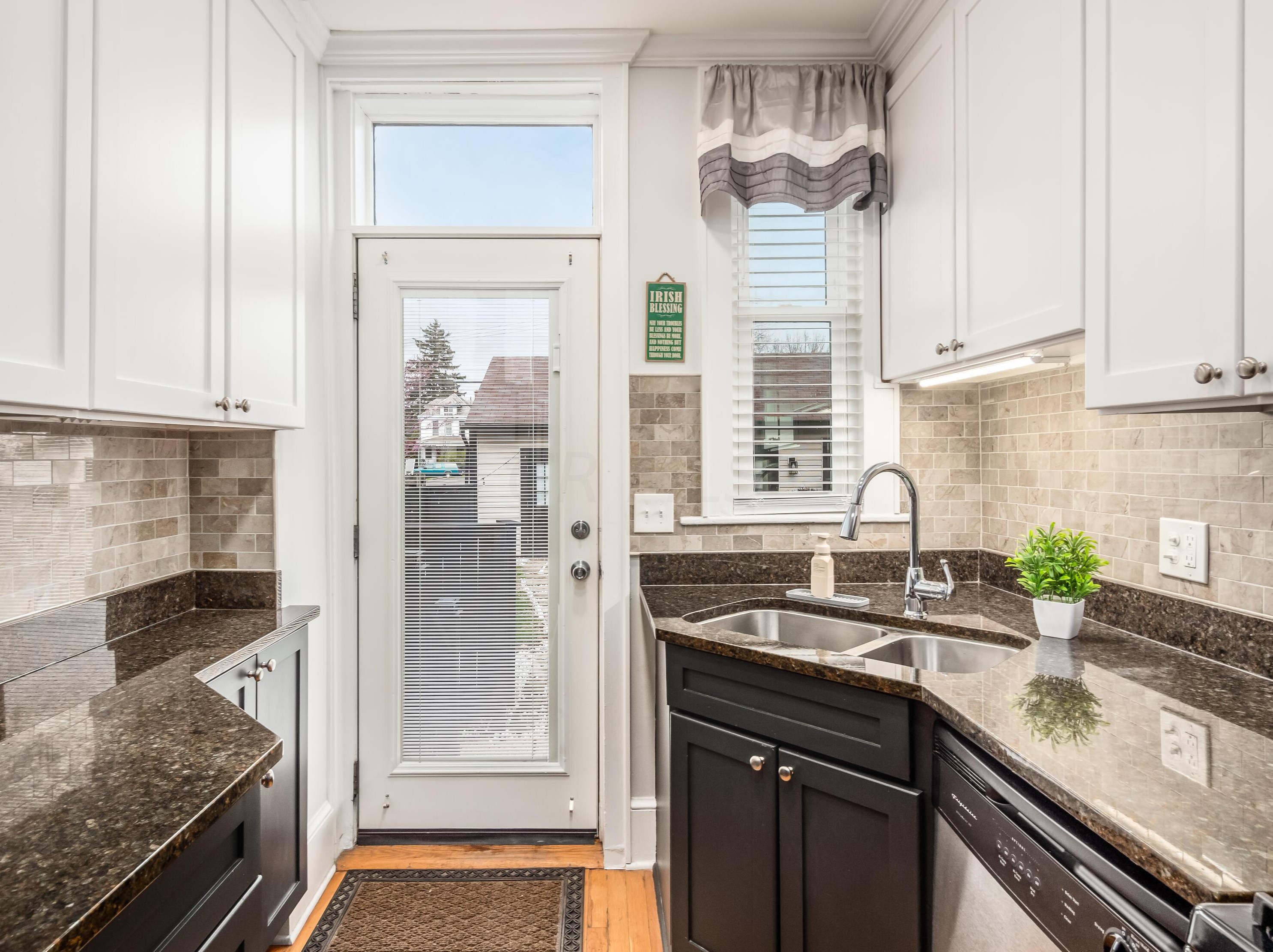 236 Hanford St, Columbus OH  43206-3665 exterior