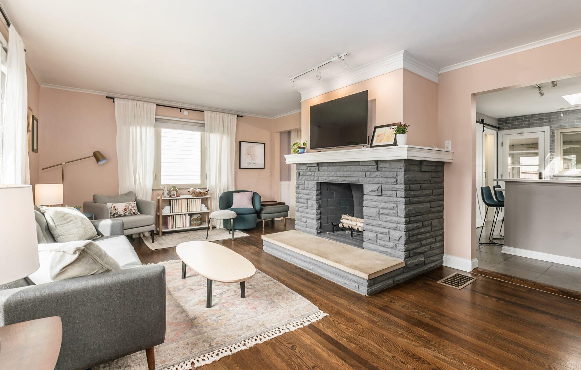 1490 College Hill Dr, Columbus OH  43221-3415 exterior