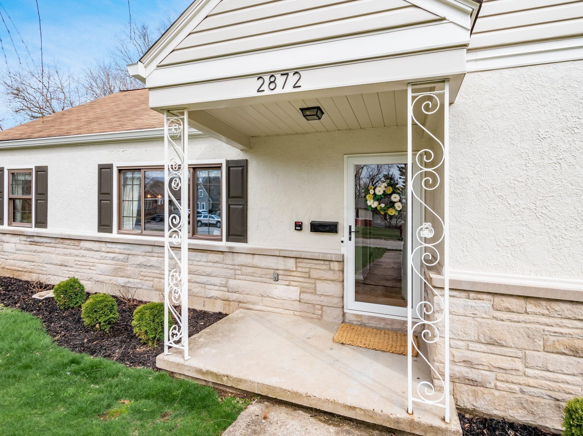 2872 Zollinger Rd, Columbus, OH 43221-1761