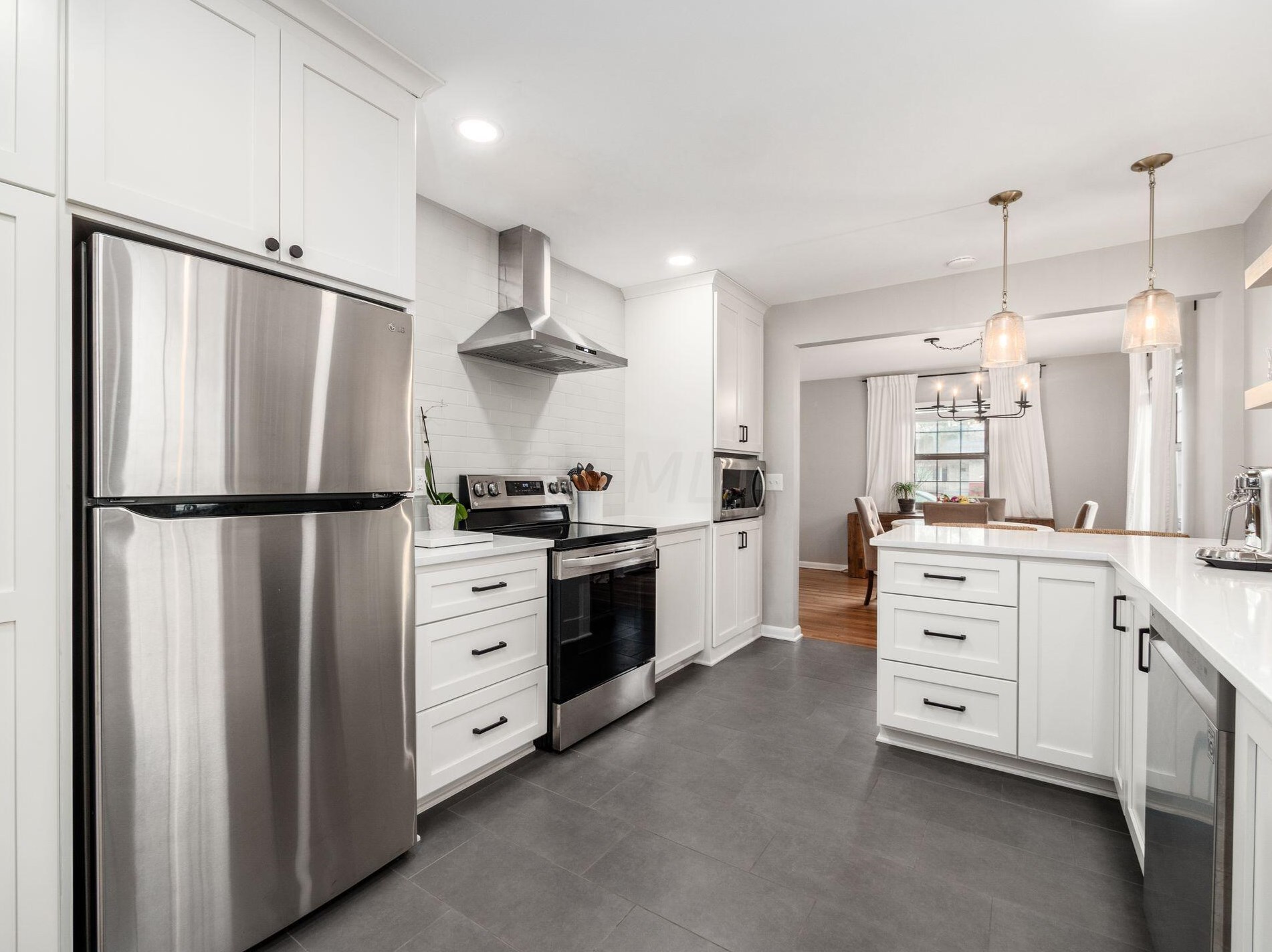 2872 Zollinger Rd, Columbus OH 43221-1761 exterior