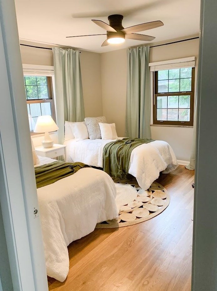 2872 Zollinger Rd, Columbus OH 43221-1761 exterior