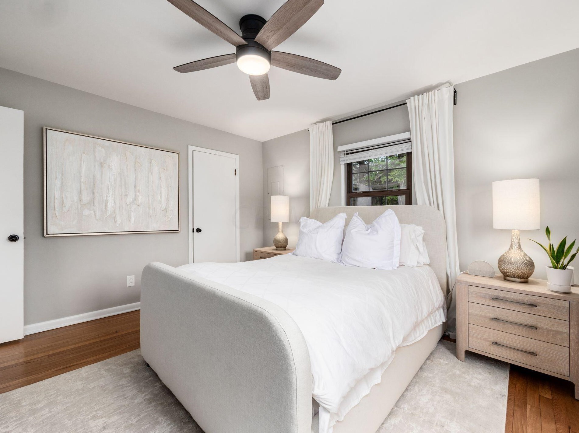 2872 Zollinger Rd, Columbus OH 43221-1761 exterior