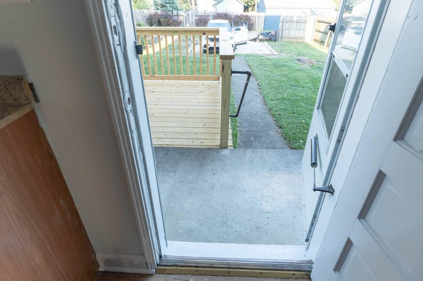 98 Westmoor Ave, Columbus, OH 43204-1352