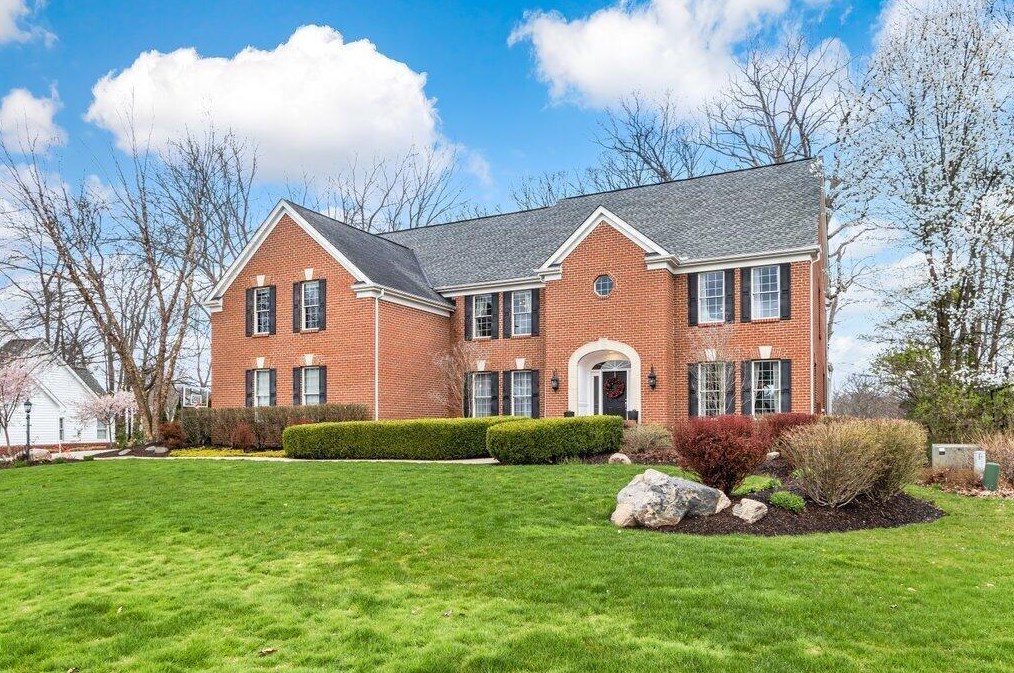 6686 Lake Trail Dr, Westerville, OH 43082