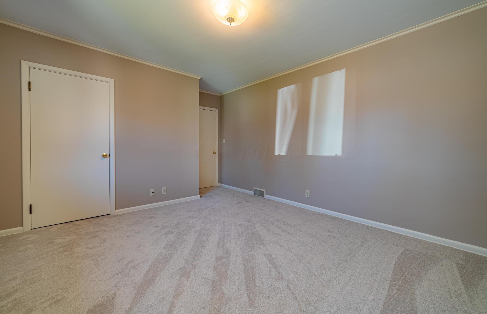 985 Severn Dr, Coshocton OH  43812-2769 exterior