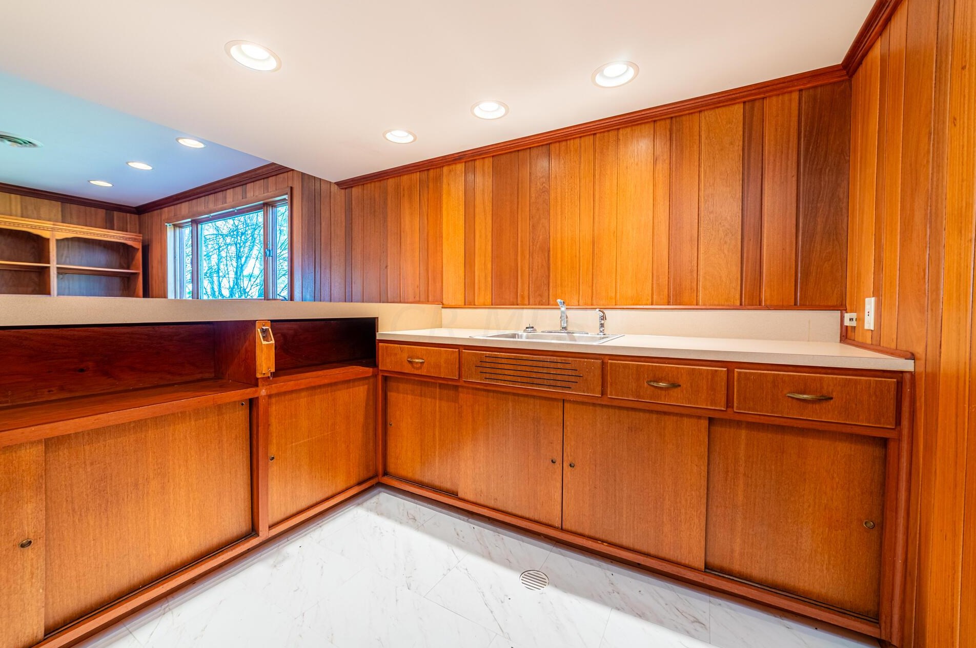 985 Severn Dr, Coshocton OH  43812-2769 exterior