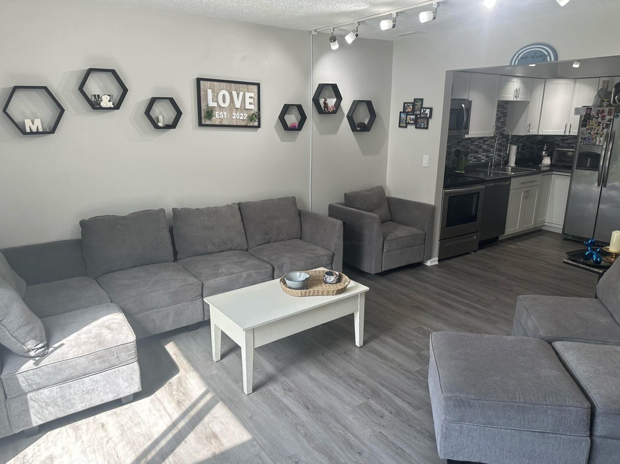 5689 Jousting Ln, Columbus, OH 43231-2979