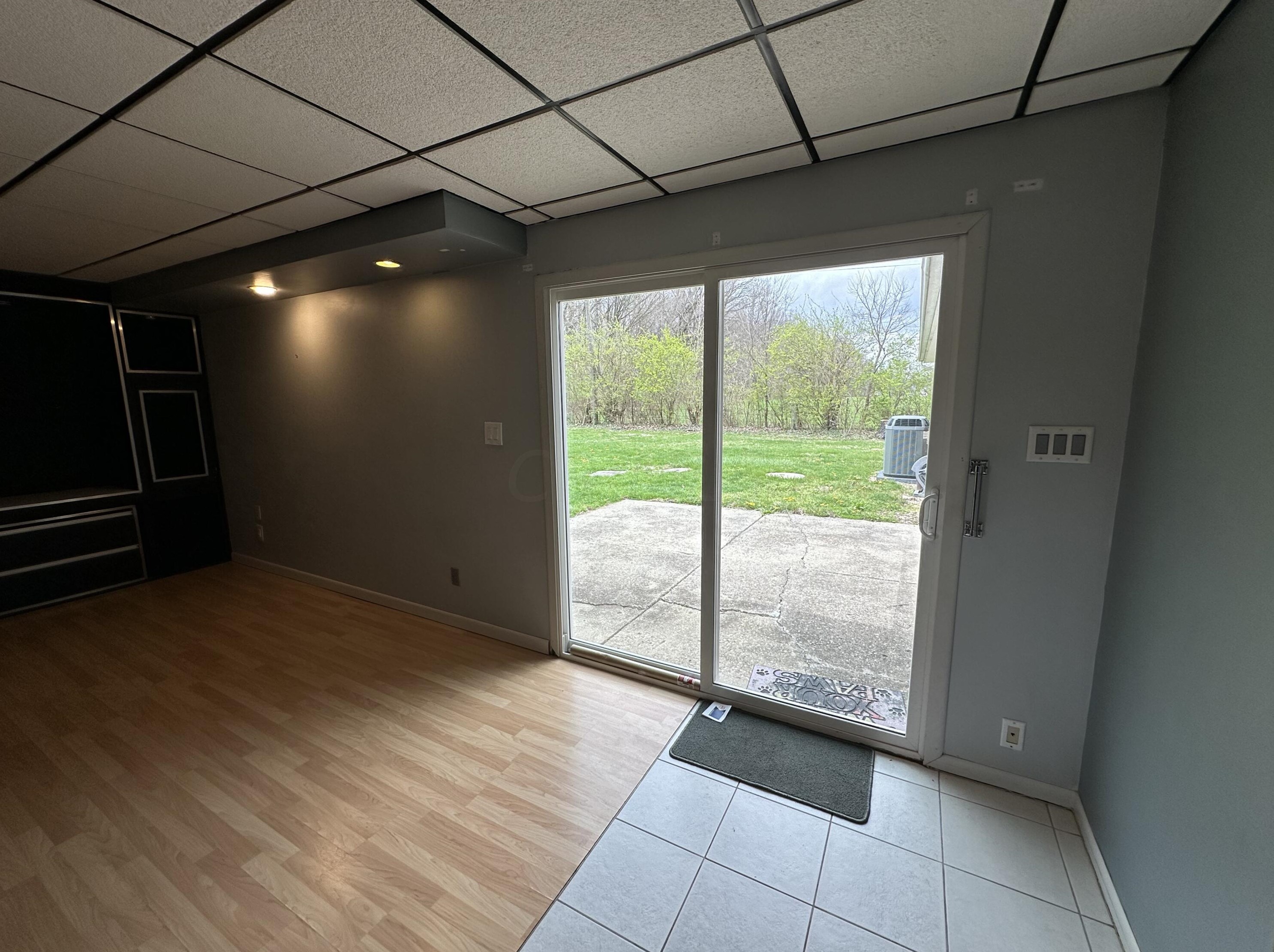 5229 Outerview Dr, Springfield OH  45502-9191 exterior