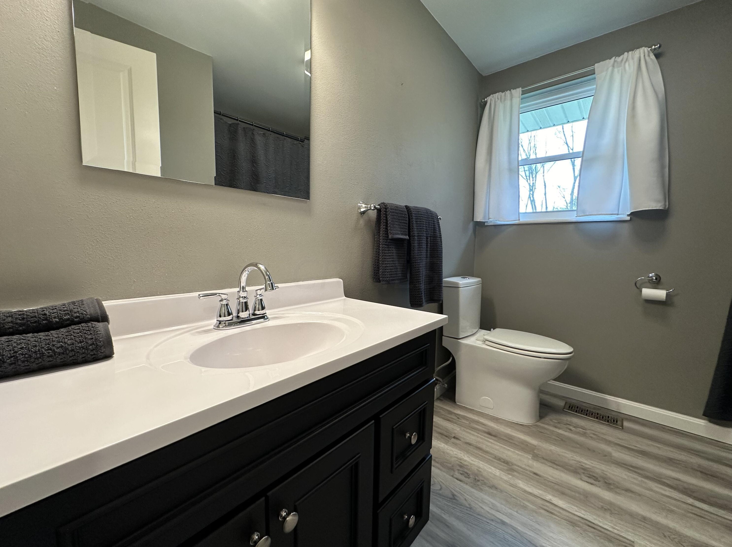 5229 Outerview Dr, Springfield OH  45502-9191 exterior