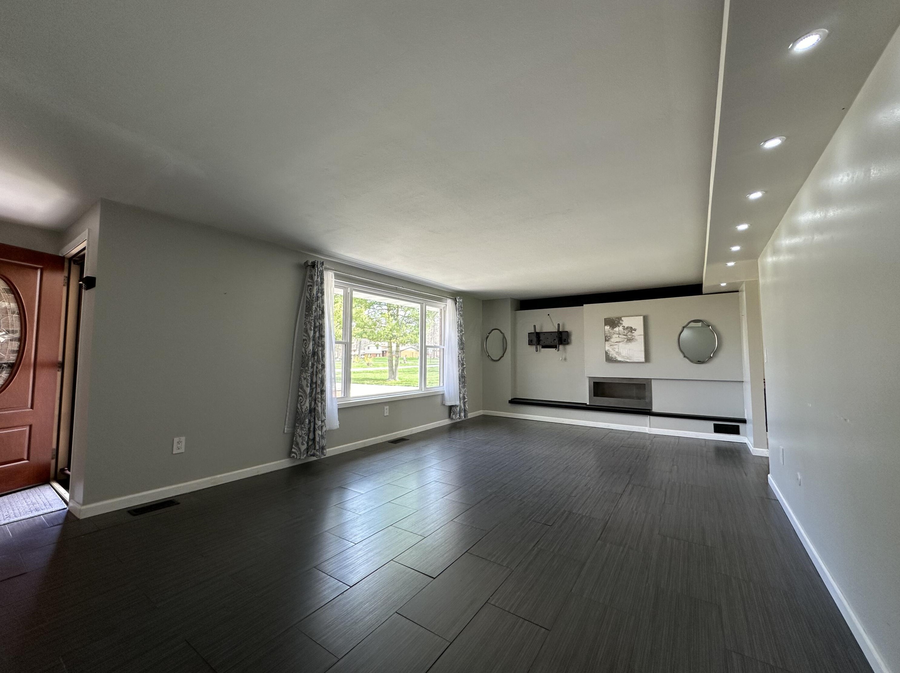 5229 Outerview Dr, Springfield OH  45502-9191 exterior