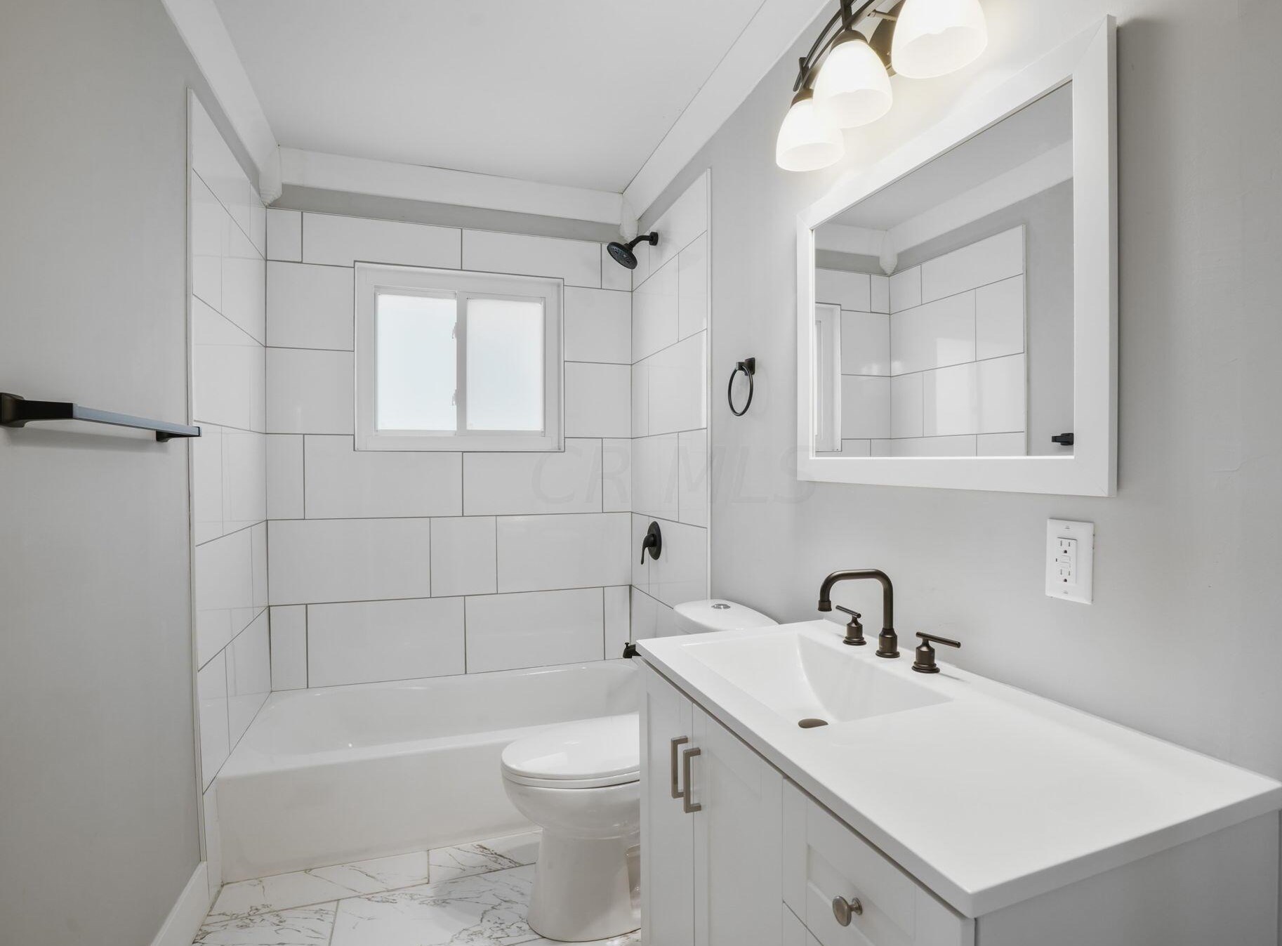 972 Minerva Ave, Columbus OH  43229-5032 exterior