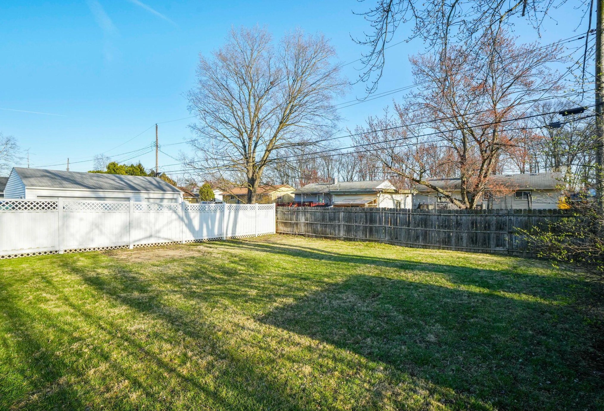 972 Minerva Ave, Columbus OH  43229-5032 exterior