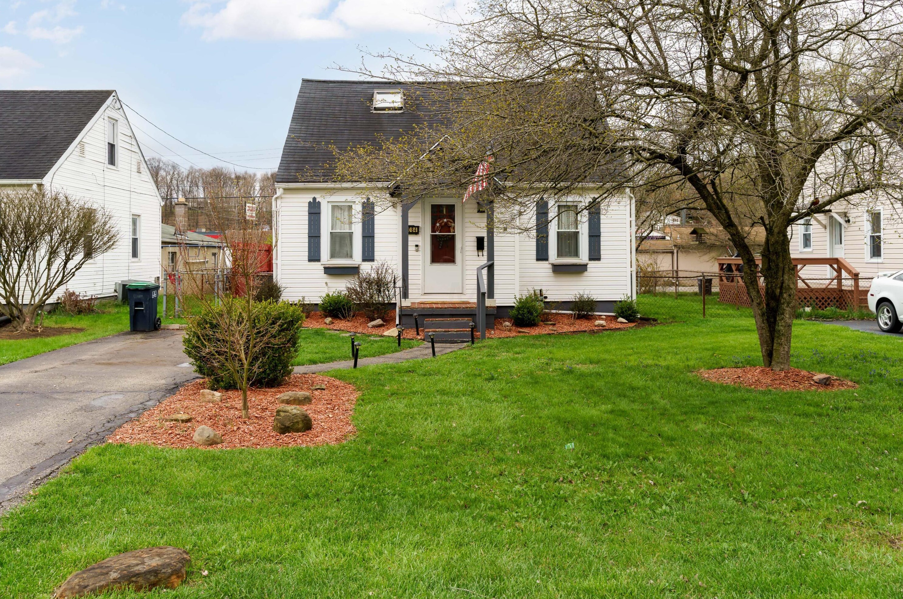1084 Sugar Grove Rd, Lancaster, OH 43130-4854