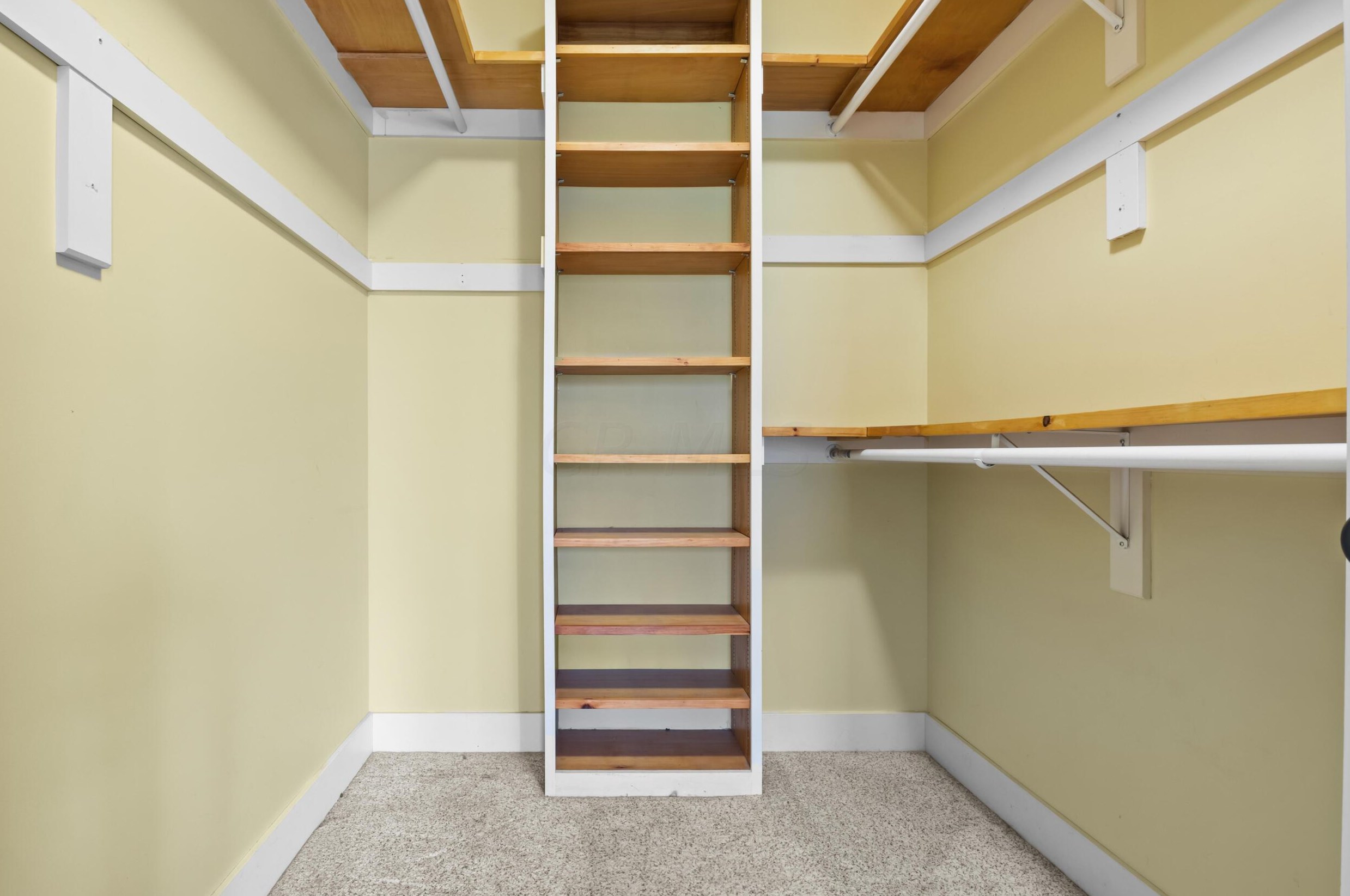 106 Kelly Marie Dr, Pataskala OH  43062-8154 exterior