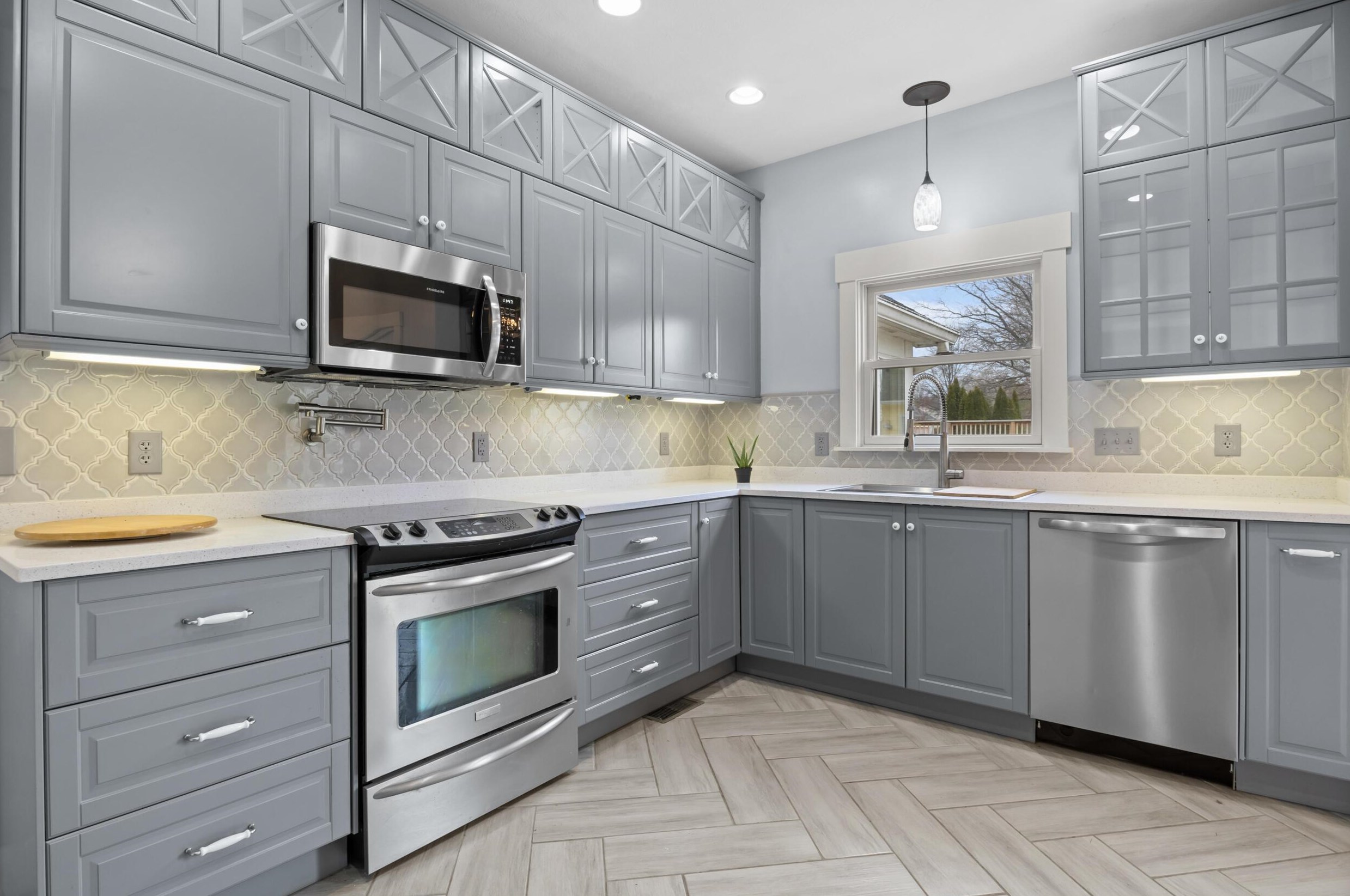 106 Kelly Marie Dr, Pataskala OH  43062-8154 exterior