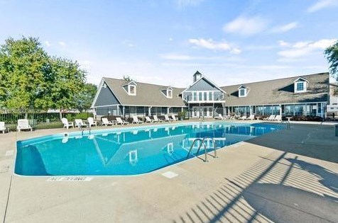 6383 Blue Knoll Dr, Cnl Wnchstr OH  43110-7015 exterior