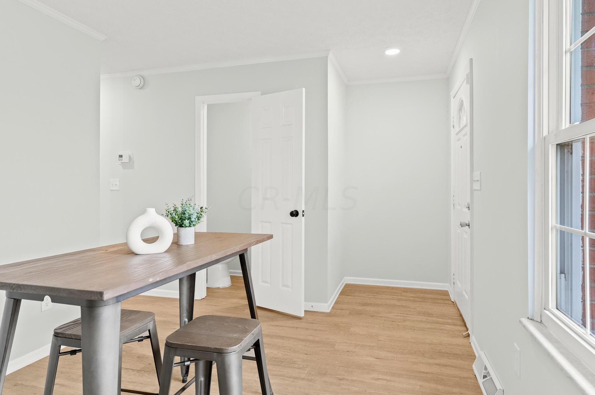 2750 Petzinger Rd, Columbus OH 43209-3465 exterior