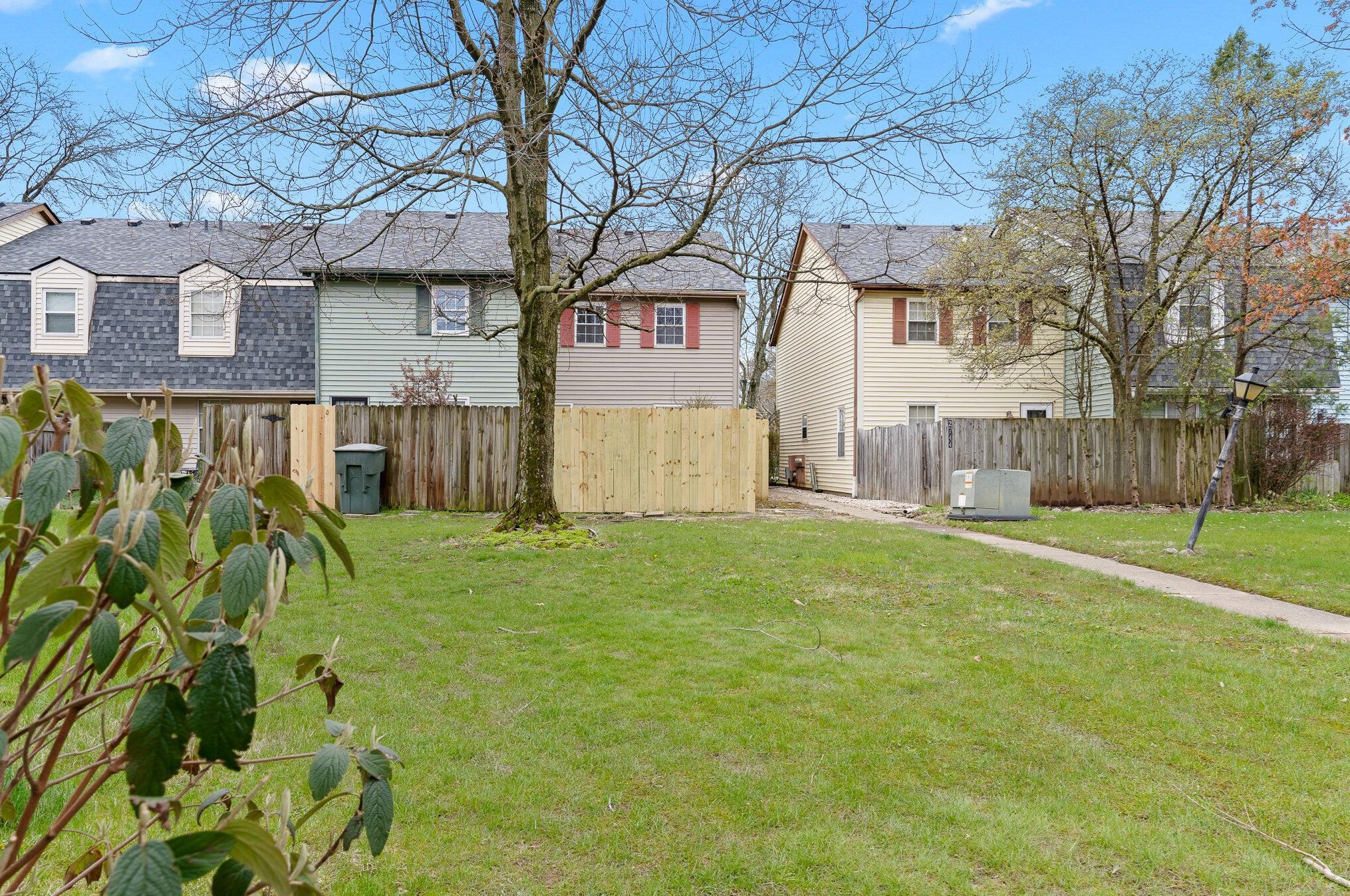 2750 Petzinger Rd, Columbus OH 43209-3465 exterior