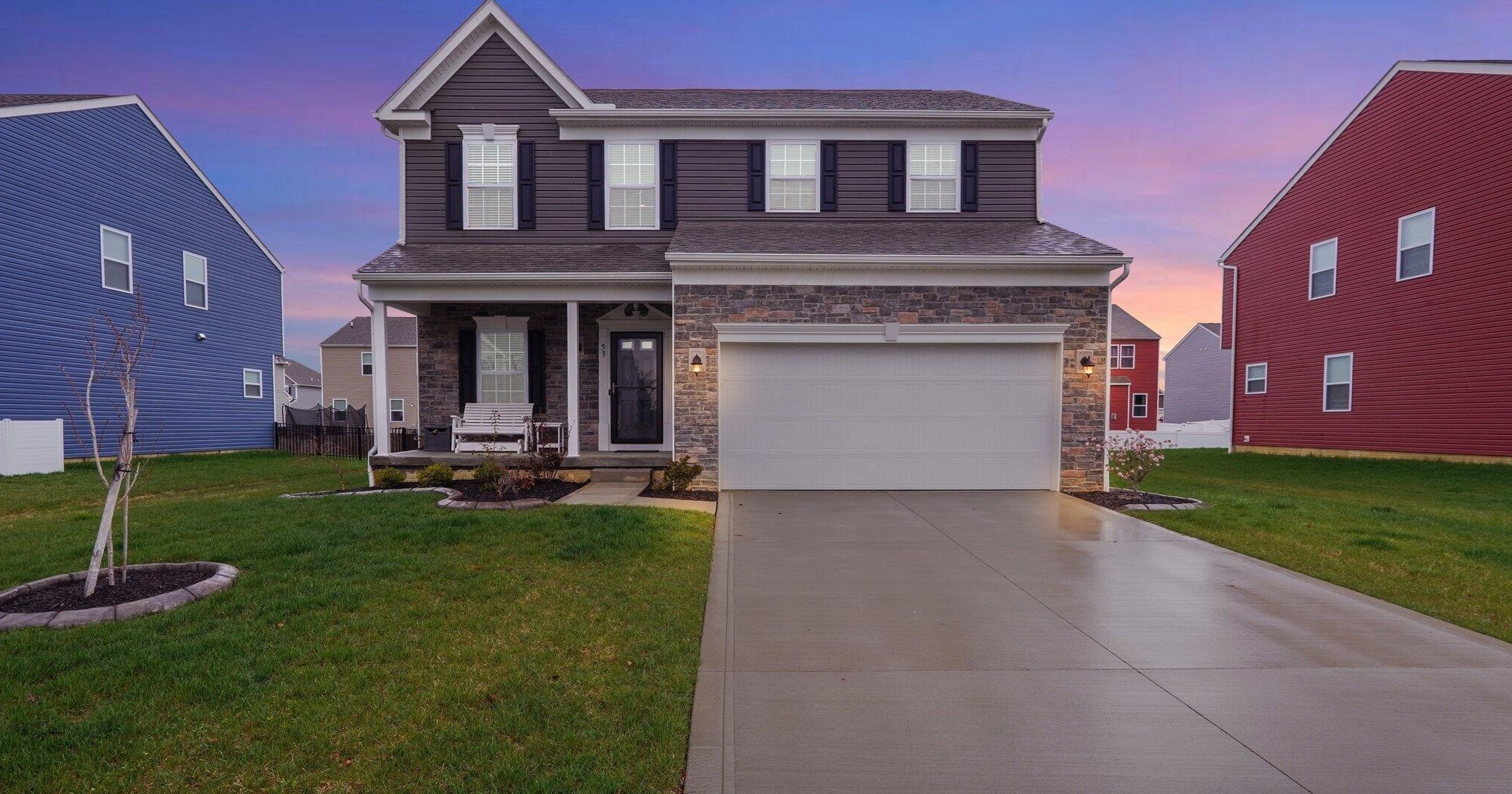 53 Hawthorne Dr, Ashville OH  43103-9374 exterior