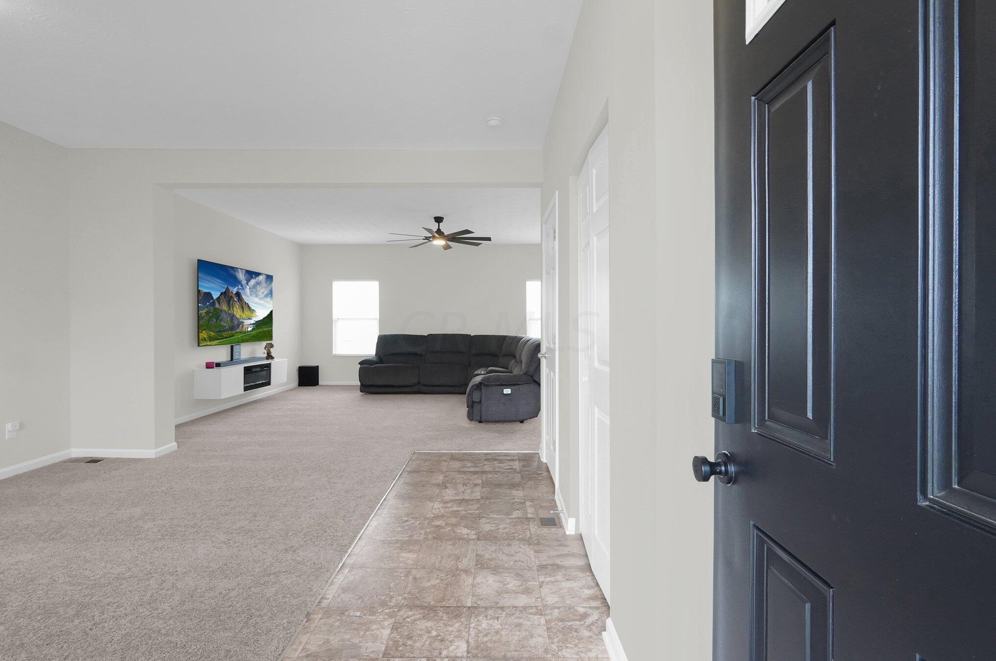 53 Hawthorne Dr, Ashville OH  43103-9374 exterior