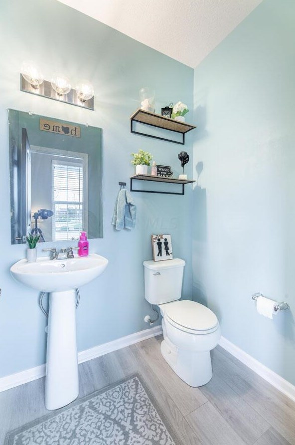 5850 Passage Creek Dr, Dublin OH  43016-7601 exterior