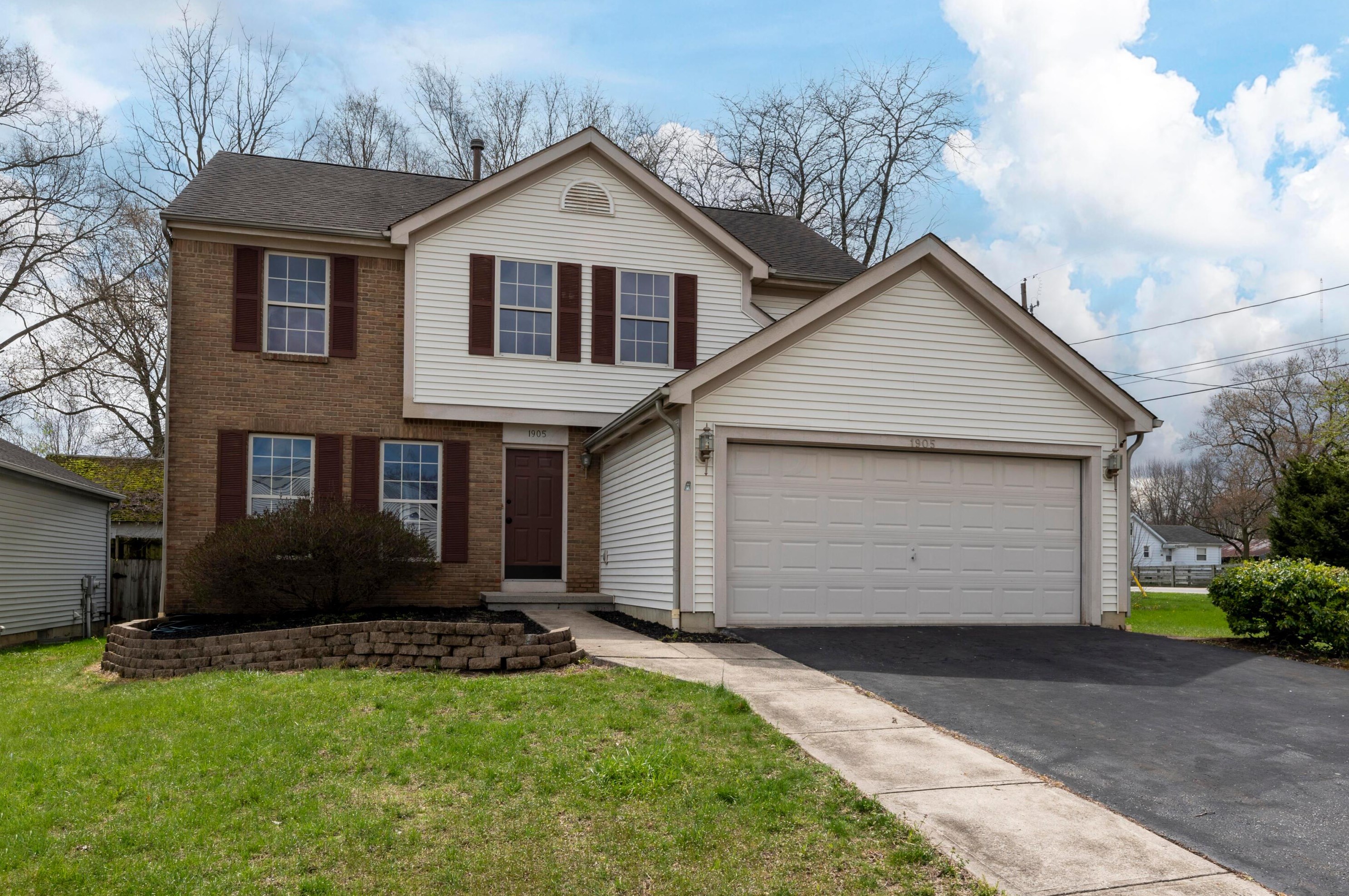 1905 Kingscreek Dr, Darbydale, OH 43123
