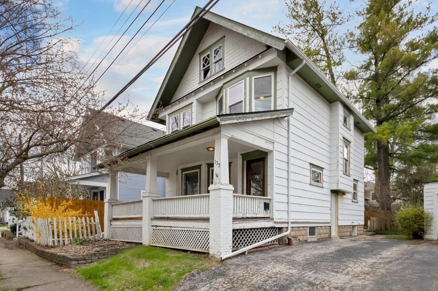 133 W Central Ave, Delaware, OH 43015