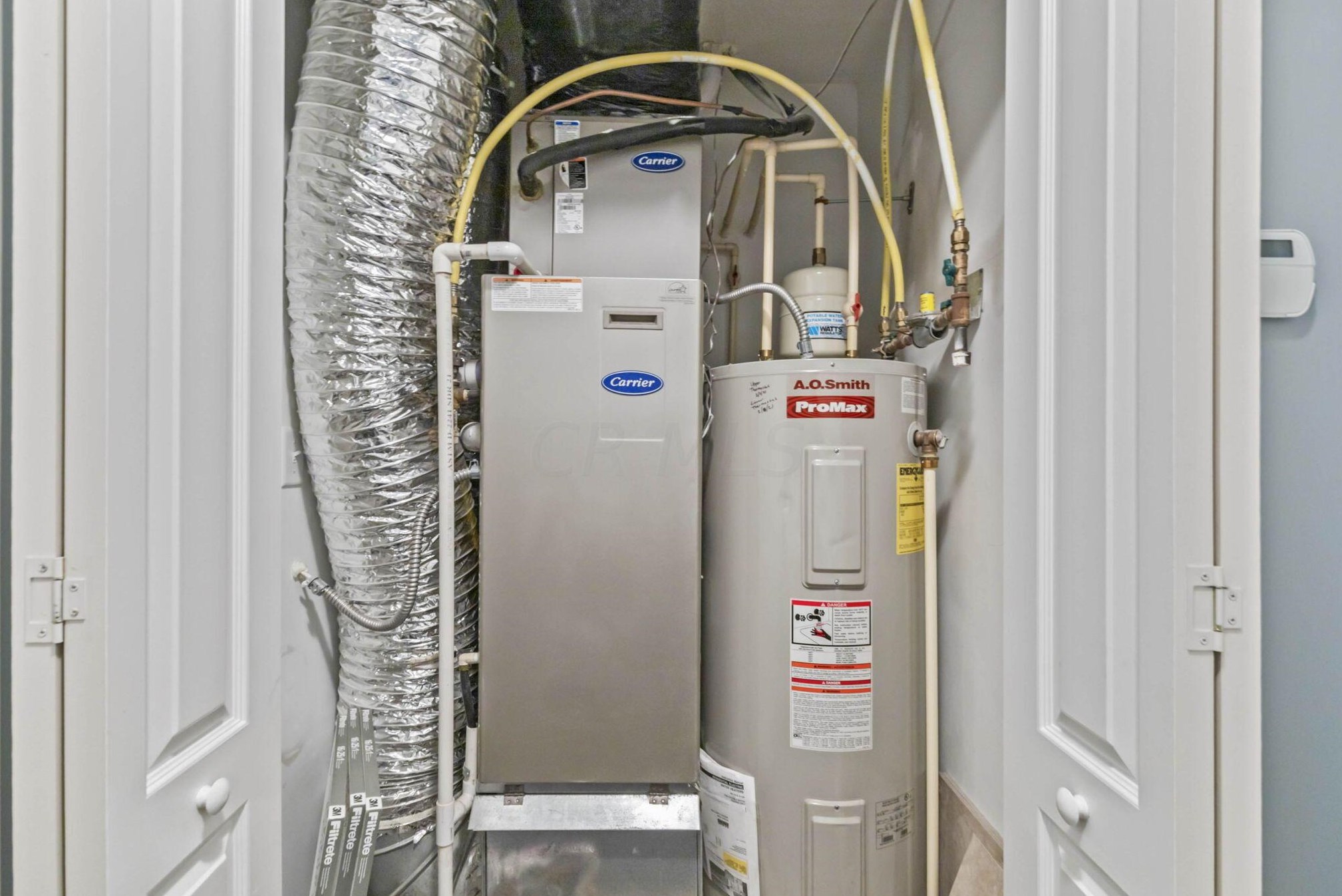 5017 Calais Dr, Columbus OH  43221-5686 exterior