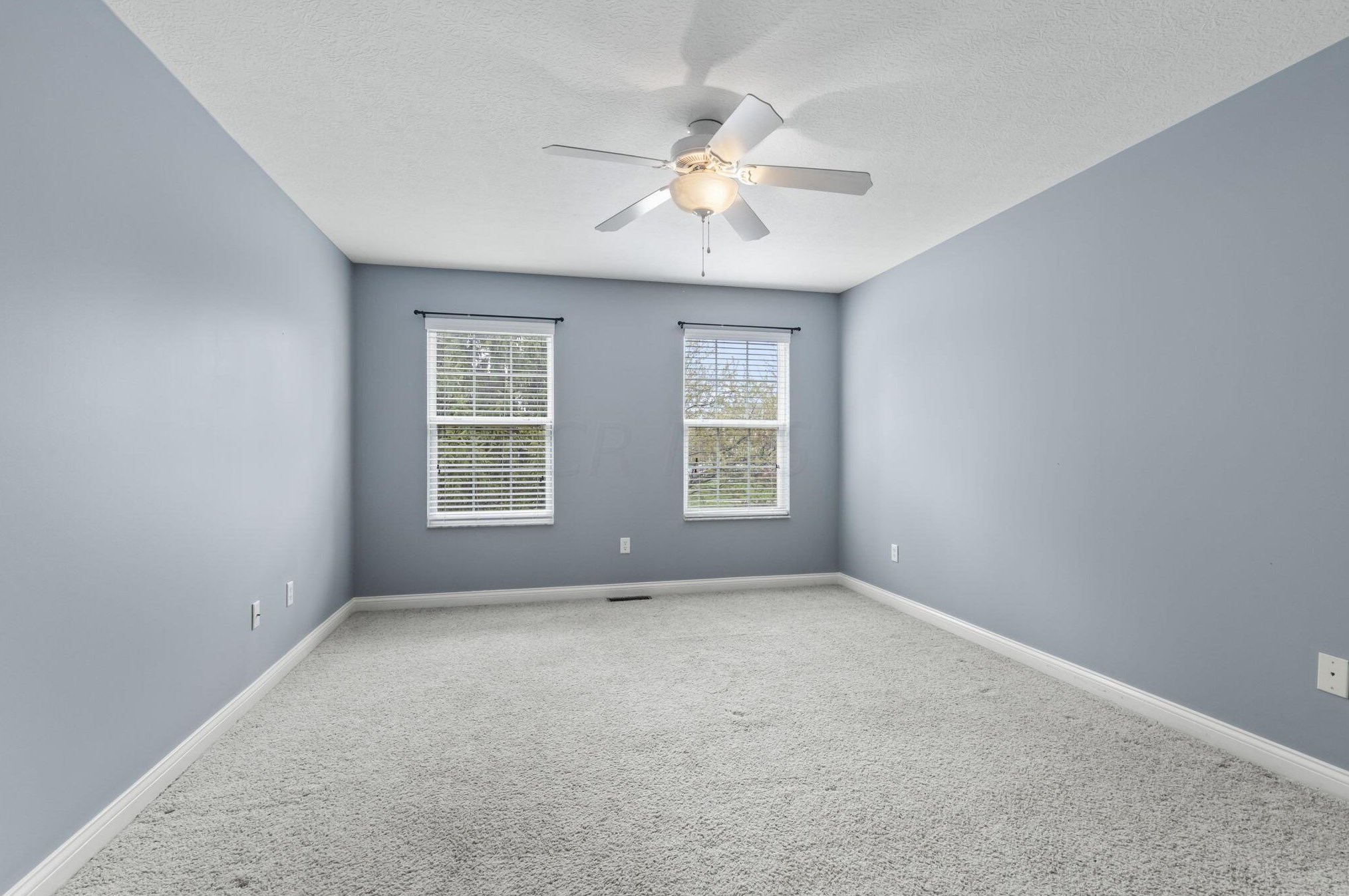 5017 Calais Dr, Columbus OH  43221-5686 exterior