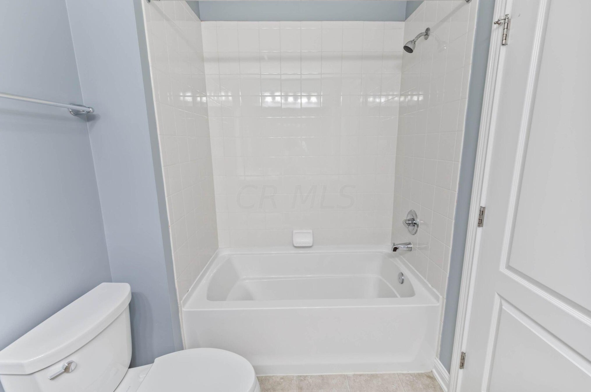 5017 Calais Dr, Columbus OH  43221-5686 exterior