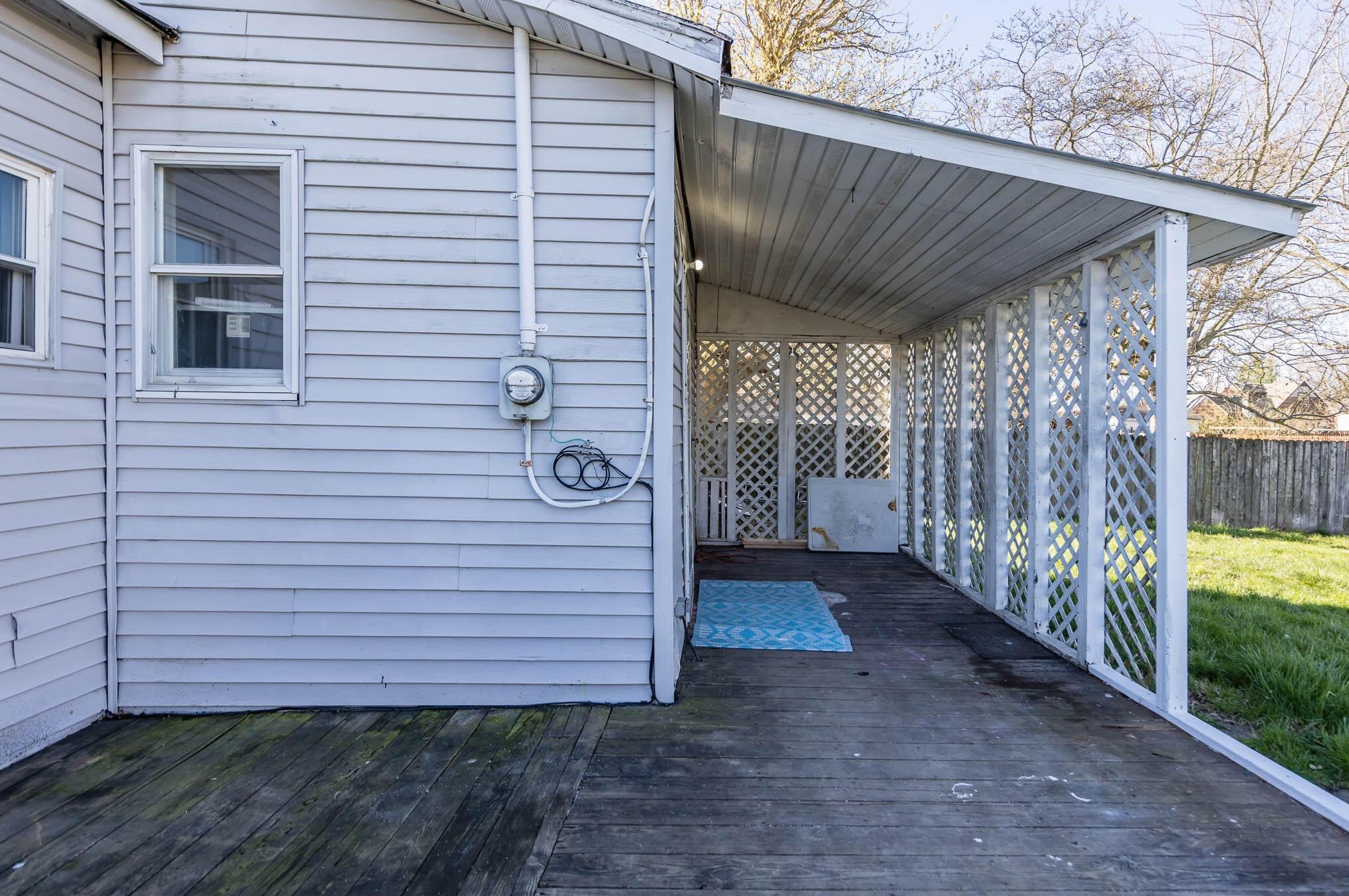 191 Elm St, London OH  43140-1159 exterior